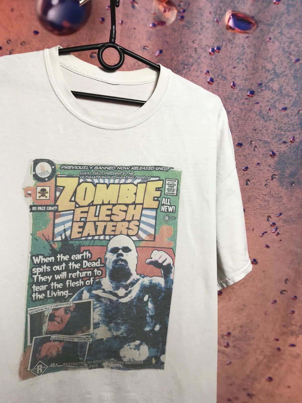 Vintage Vintage Zombie Flesh Eaters movie tee Size US XL / EU 56 / 4 - 1 Thumbnail