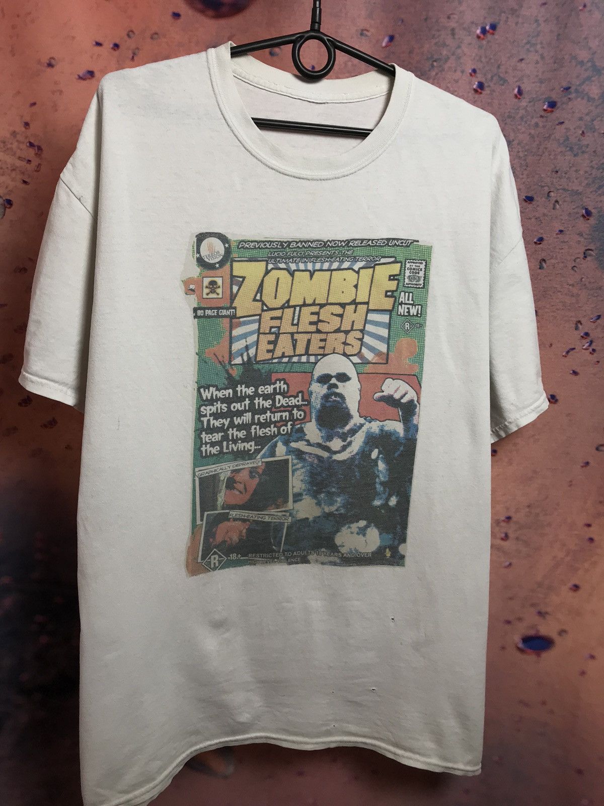 Vintage Vintage Zombie Flesh Eaters movie tee Size US XL / EU 56 / 4 - 2 Thumbnail