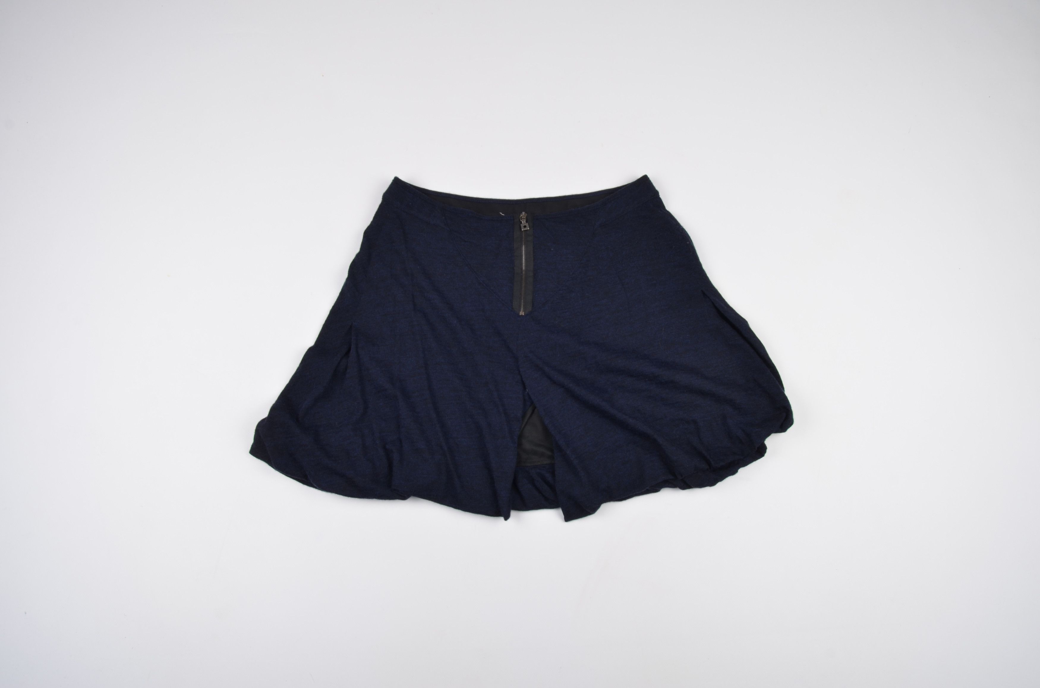 Marithe + Francois Girbaud Marithe Francois Girbaud Mini Skirt Size 30" / US 8 / IT 44 - 8 Thumbnail