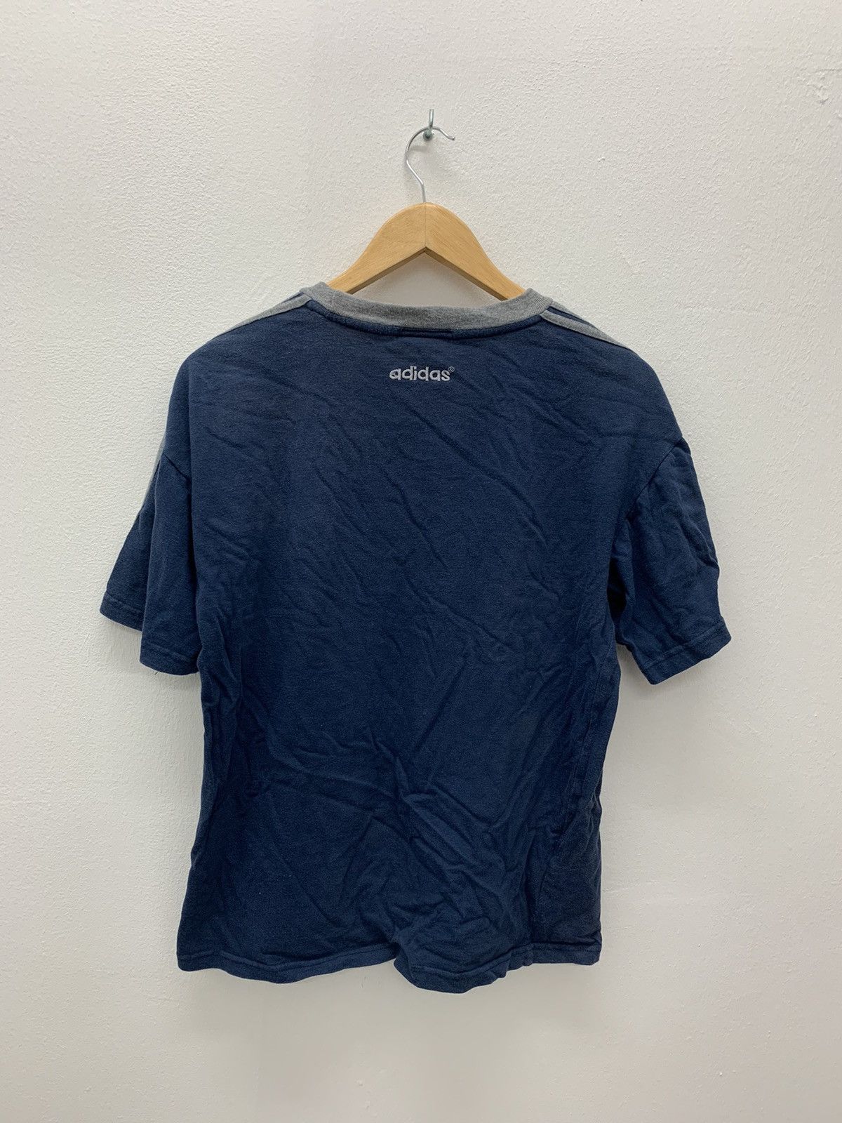 Adidas Vintage 80s Adidas Trefoil Tshirt Size US M / EU 48-50 / 2 - 3 Thumbnail