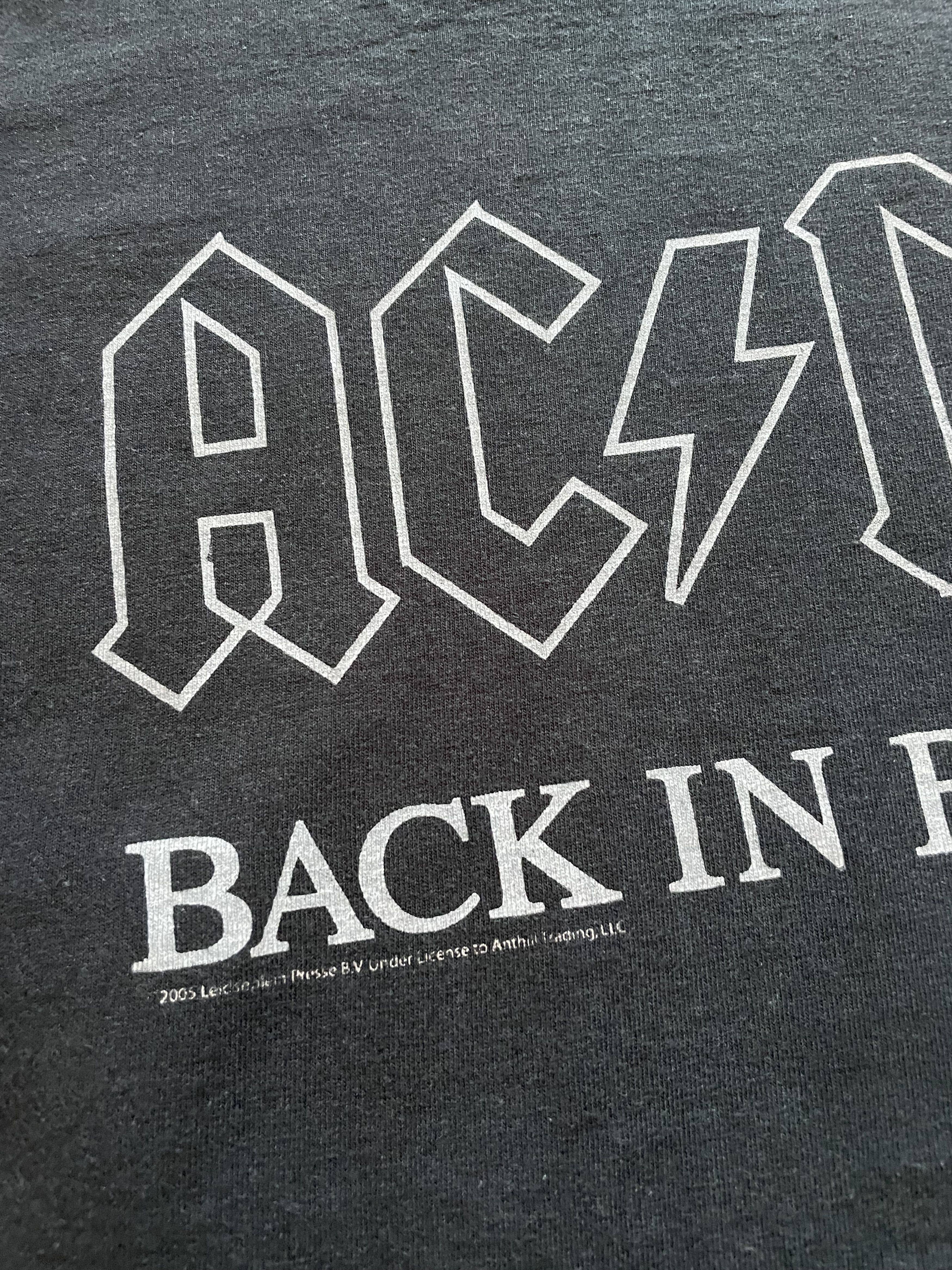 AC/DC × Band Tees × Vintage Vintage AC/DC Back In Black 2005 Tee Band Shirt Drill y2k Size US M / EU 48-50 / 2 - 5 Thumbnail