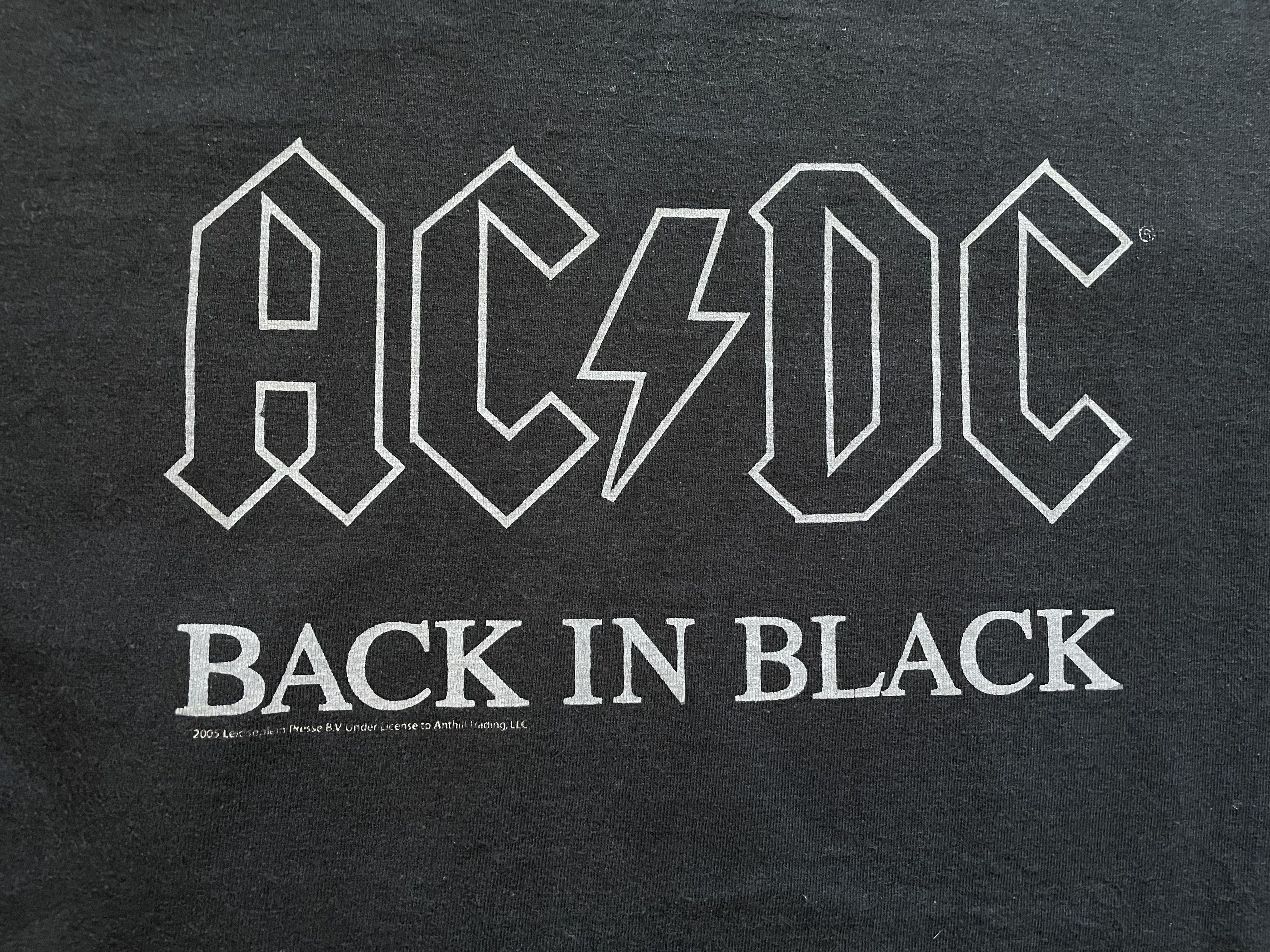 AC/DC × Band Tees × Vintage Vintage AC/DC Back In Black 2005 Tee Band Shirt Drill y2k Size US M / EU 48-50 / 2 - 3 Thumbnail