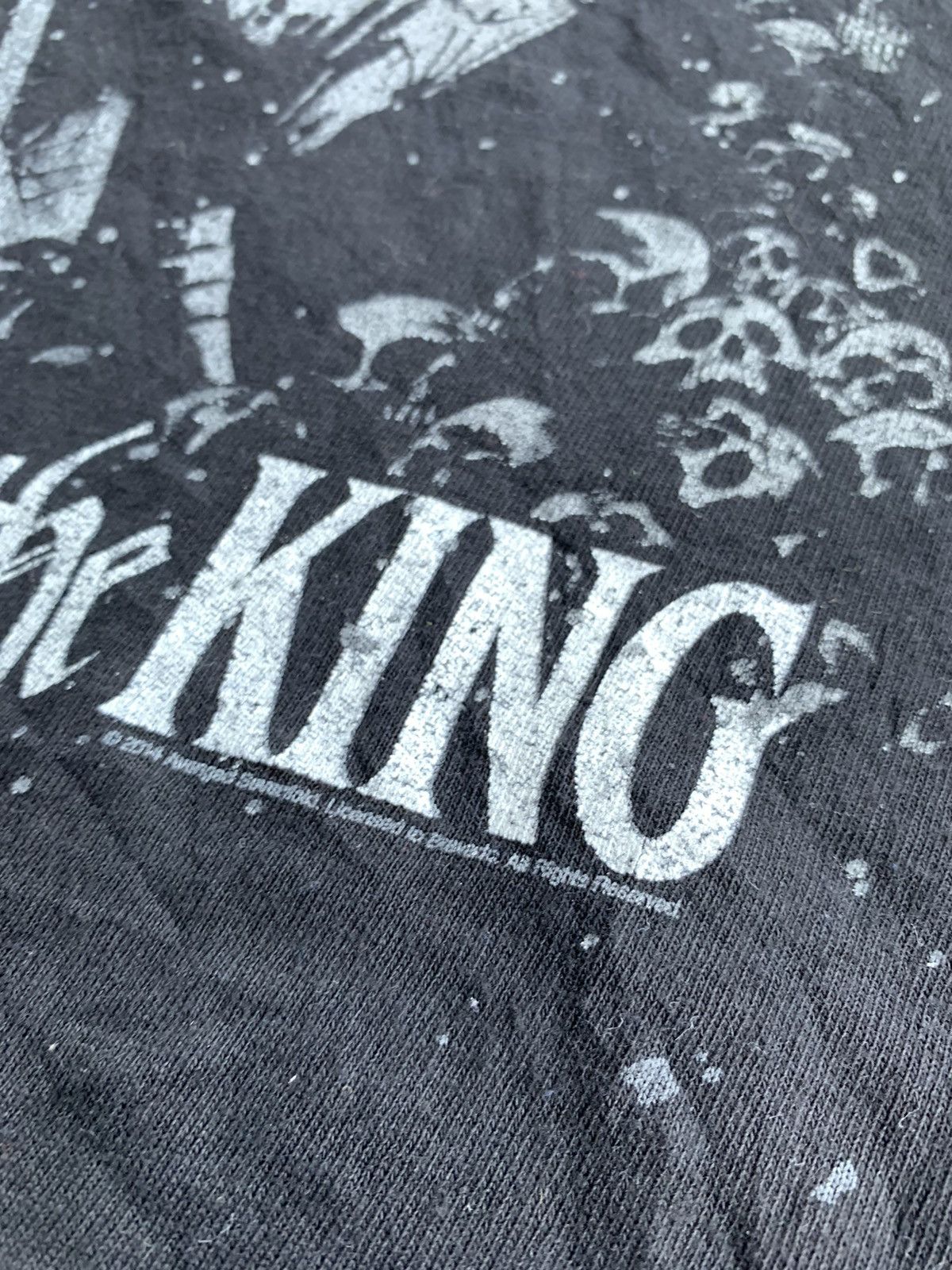 Band Tees thrashed 2014 Avenged Sevenfold Hall to The King Tshirt Size US S / EU 44-46 / 1 - 2 Thumbnail
