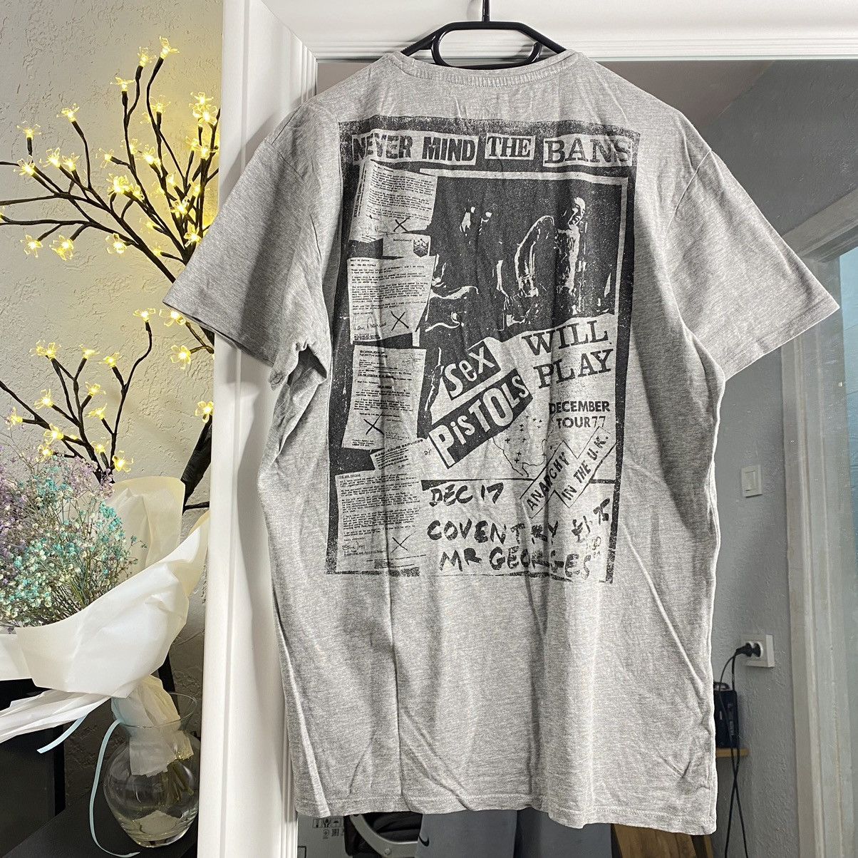 Band Tees SEX PISTOLS NEVER MIND THE BANS PROMO 77 TOUR T SHIRT Size US M / EU 48-50 / 2 - 2 Thumbnail