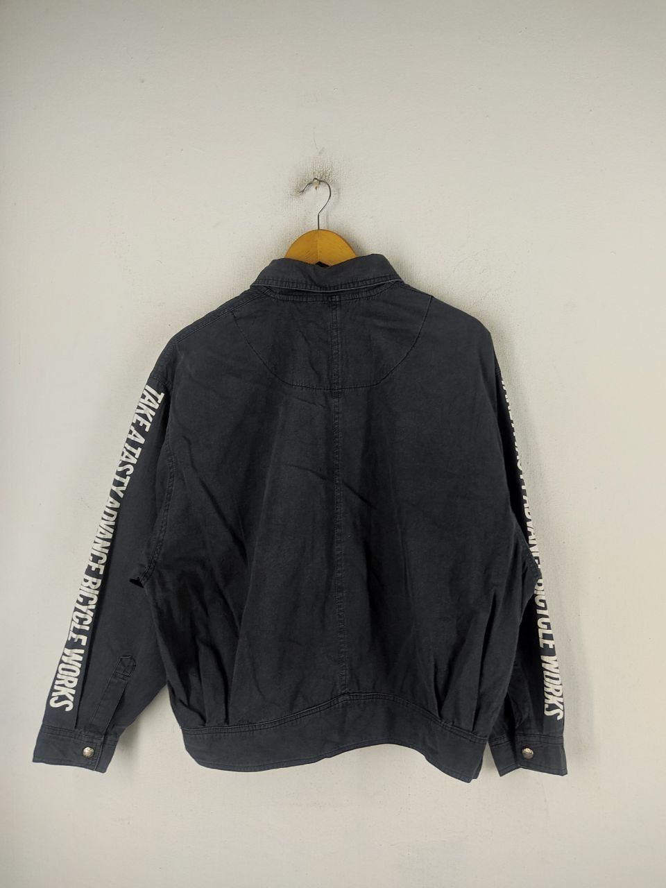 Japanese Brand × Vintage Vintage Tour De Japan Bicycle Works Big Island Ultraman Size US M / EU 48-50 / 2 - 2 Thumbnail