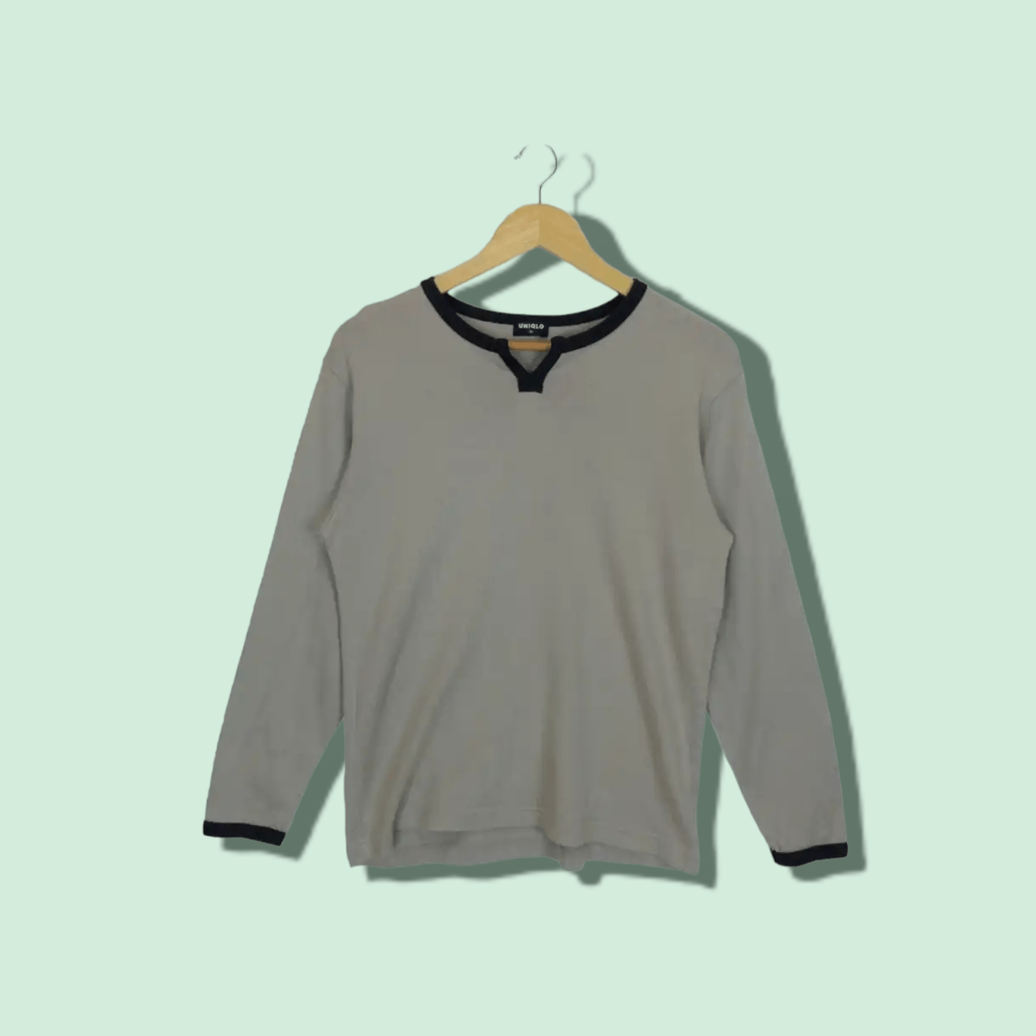 Japanese Brand × Uniqlo × Vintage Vintage 90's UNIQLO Green Plain Sweater Sweatshirts Jumper Size US S / EU 44-46 / 1 - 1 Thumbnail