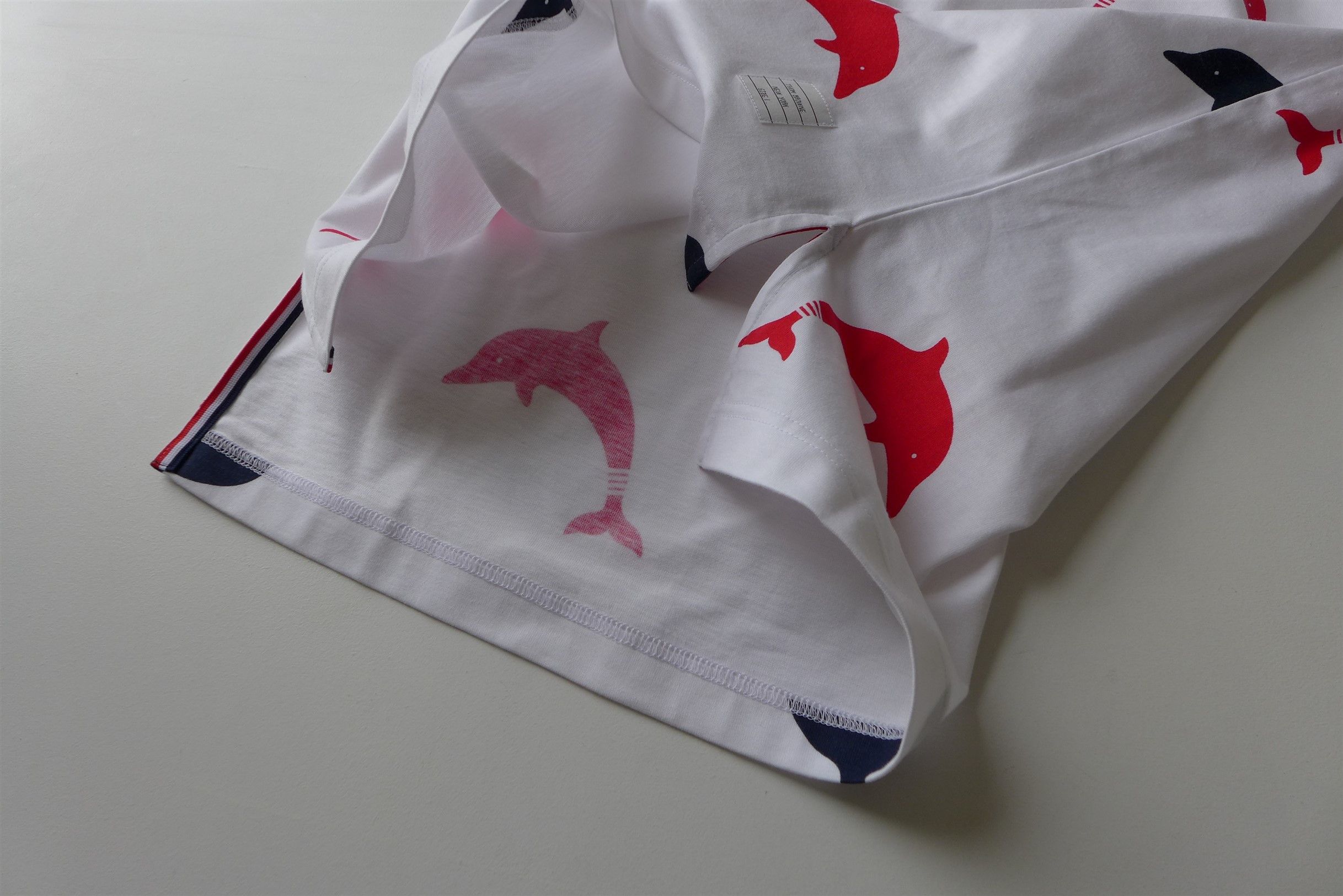 Thom Browne Thom Browne White Dolphin Print T-Shirt Size US S / EU 44-46 / 1 - 12 Thumbnail