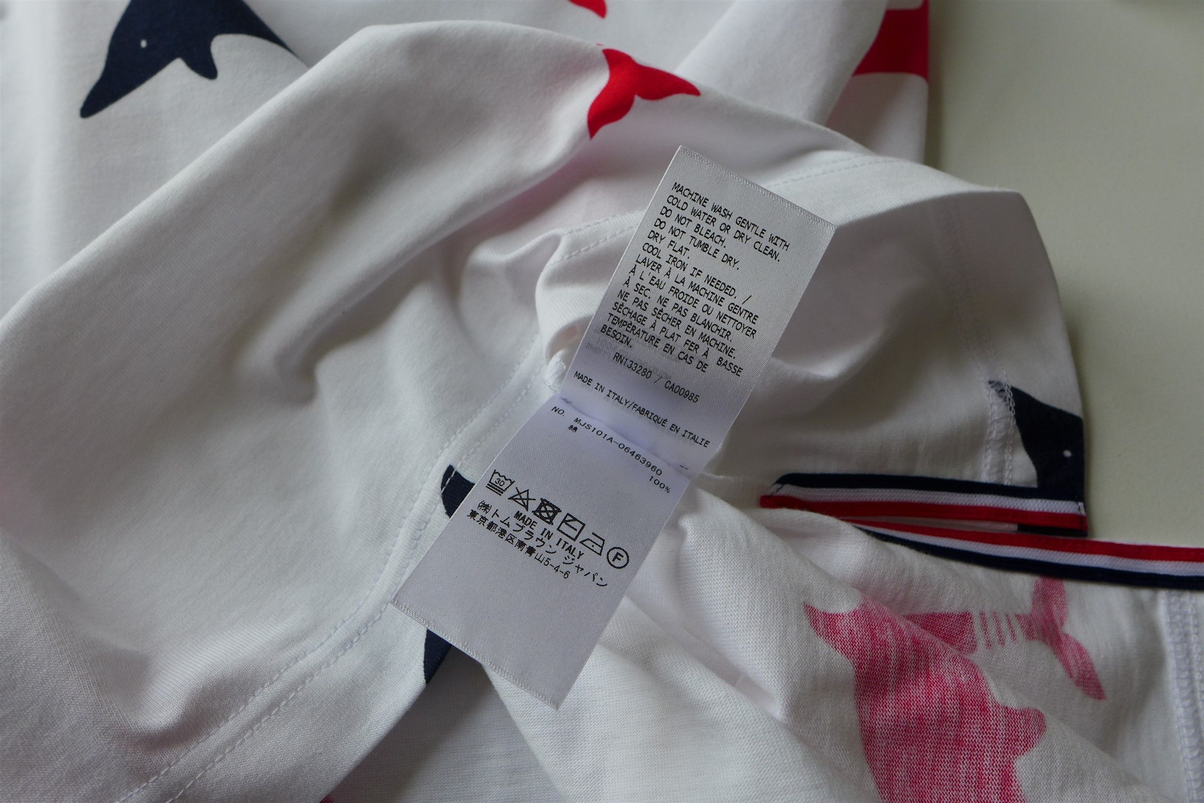 Thom Browne Thom Browne White Dolphin Print T-Shirt Size US S / EU 44-46 / 1 - 16 Thumbnail