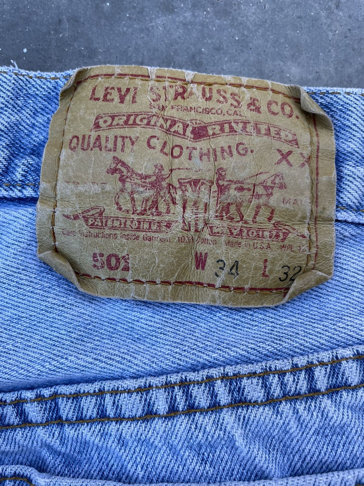 Levi's × Vintage Vintage 90's Levi's 501 Button Fly Denim Jeans Size US 32 / EU 48 - 5 Thumbnail