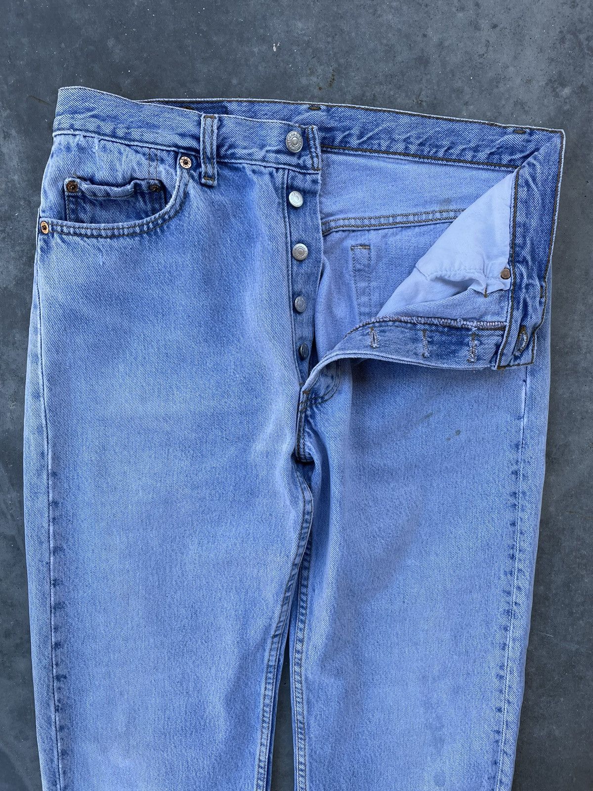 Levi's × Vintage Vintage 90's Levi's 501 Button Fly Denim Jeans Size US 32 / EU 48 - 2 Thumbnail