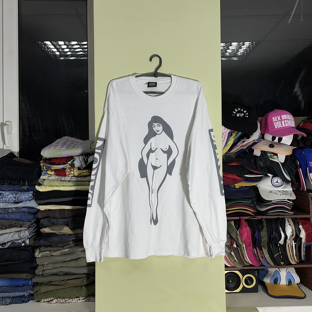 Vintage Vintage 90s Graphic Tee Oversized Cream Single Stitch Large Size US L / EU 52-54 / 3 - 1 Thumbnail