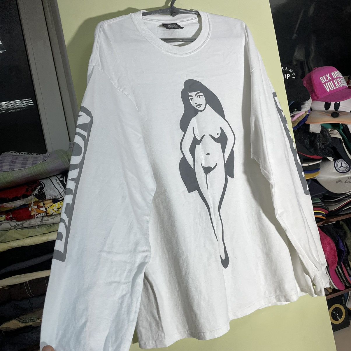 Vintage Vintage 90s Graphic Tee Oversized Cream Single Stitch Large Size US L / EU 52-54 / 3 - 5 Thumbnail