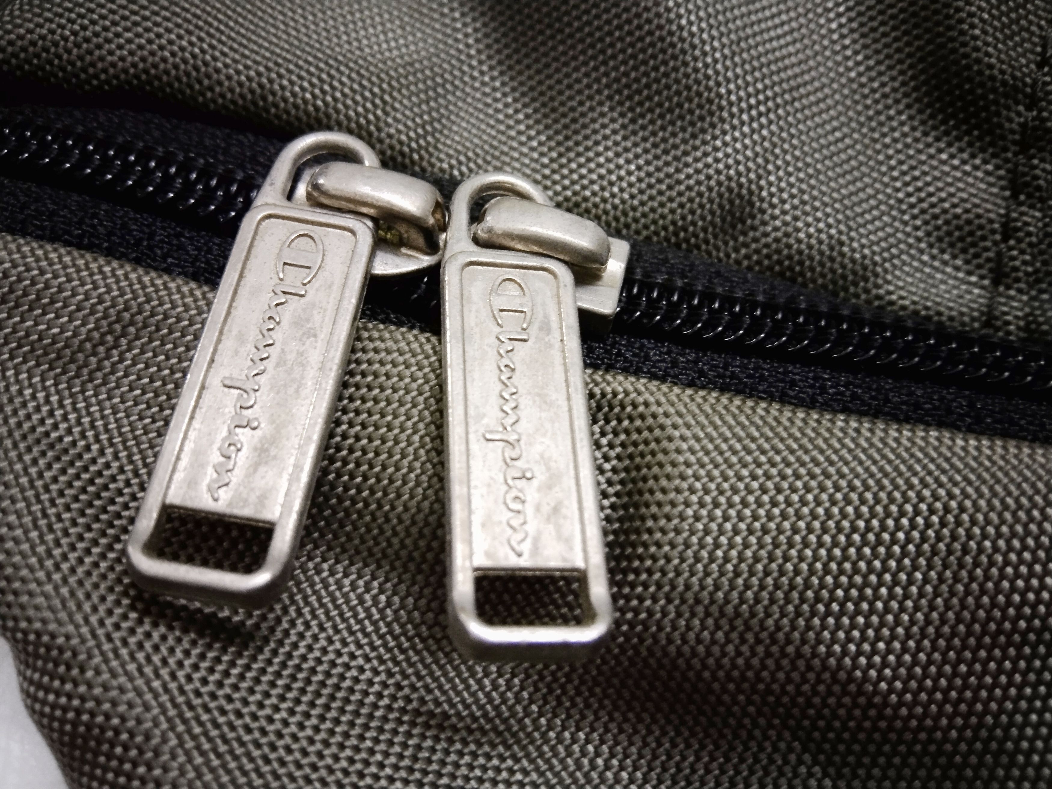 Champion × Vintage VINTAGE CHAMPION BODYBAG Size ONE SIZE - 11 Thumbnail