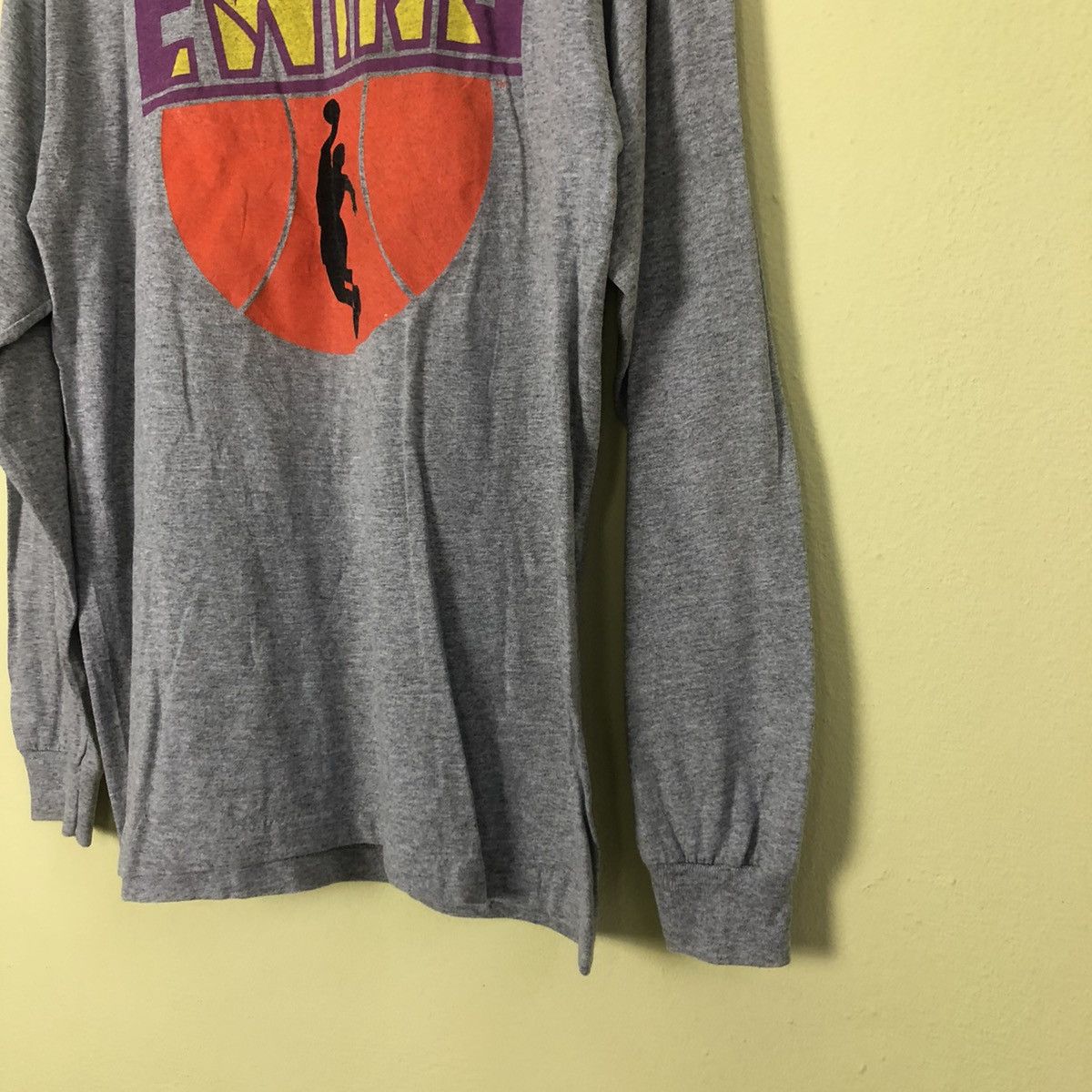 Japanese Brand × NBA × Vintage 🔥90’s Vintage Sweatshirt Legendary NBA Player Ewing Big Logo Size US L / EU 52-54 / 3 - 4 Thumbnail