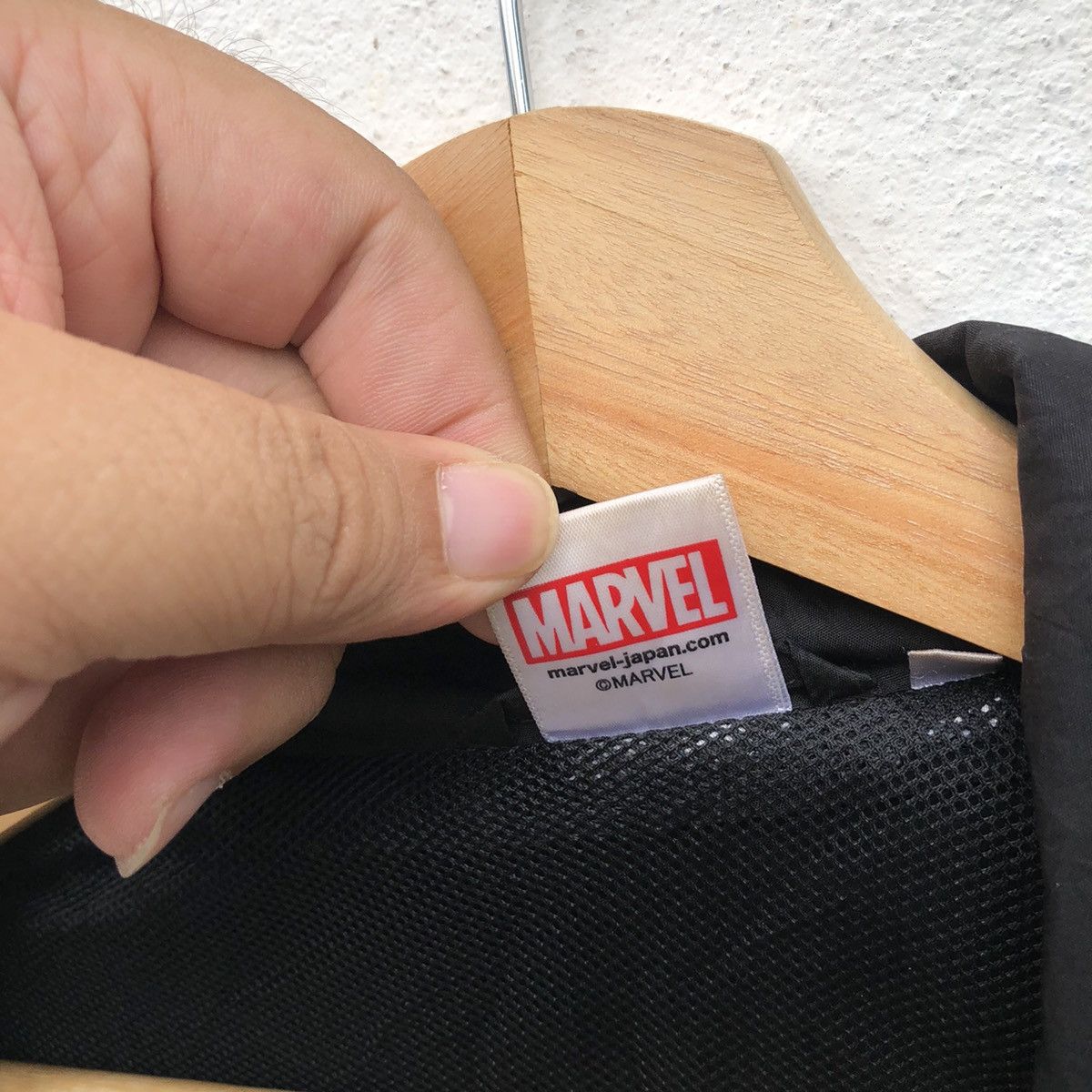 Japanese Brand MARVEL BIG LOGO BUTTON JACKET Size US L / EU 52-54 / 3 - 10 Thumbnail