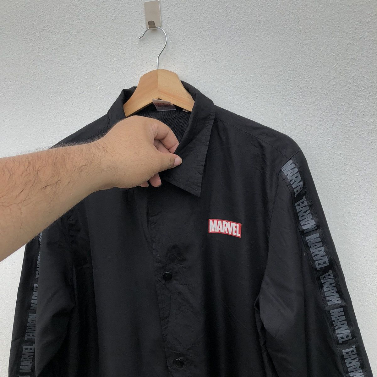 Japanese Brand MARVEL BIG LOGO BUTTON JACKET Size US L / EU 52-54 / 3 - 4 Thumbnail