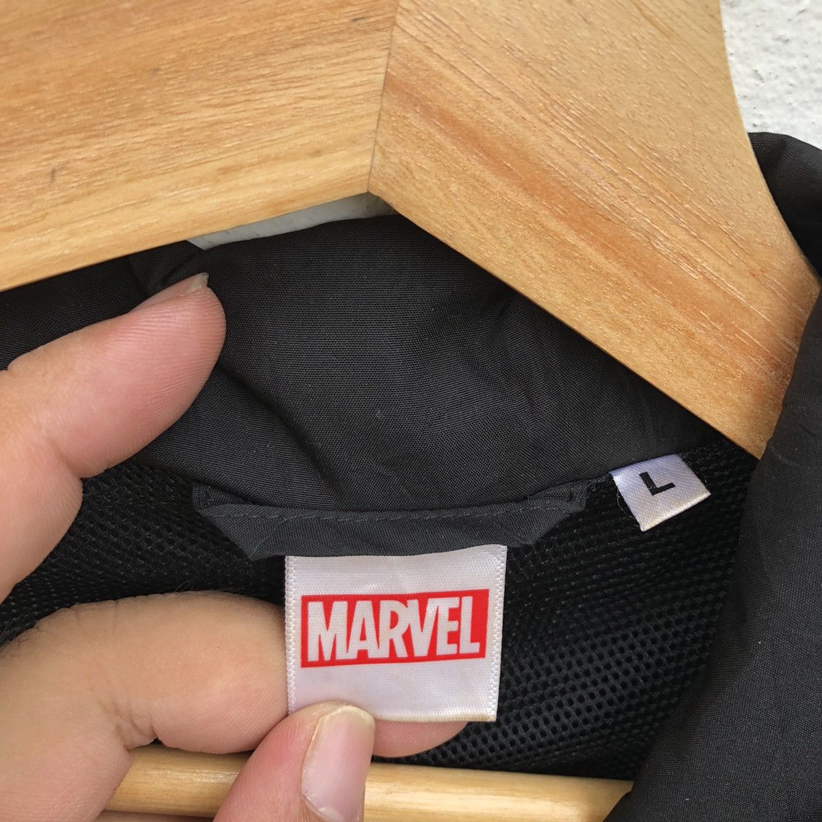 Japanese Brand MARVEL BIG LOGO BUTTON JACKET Size US L / EU 52-54 / 3 - 9 Thumbnail