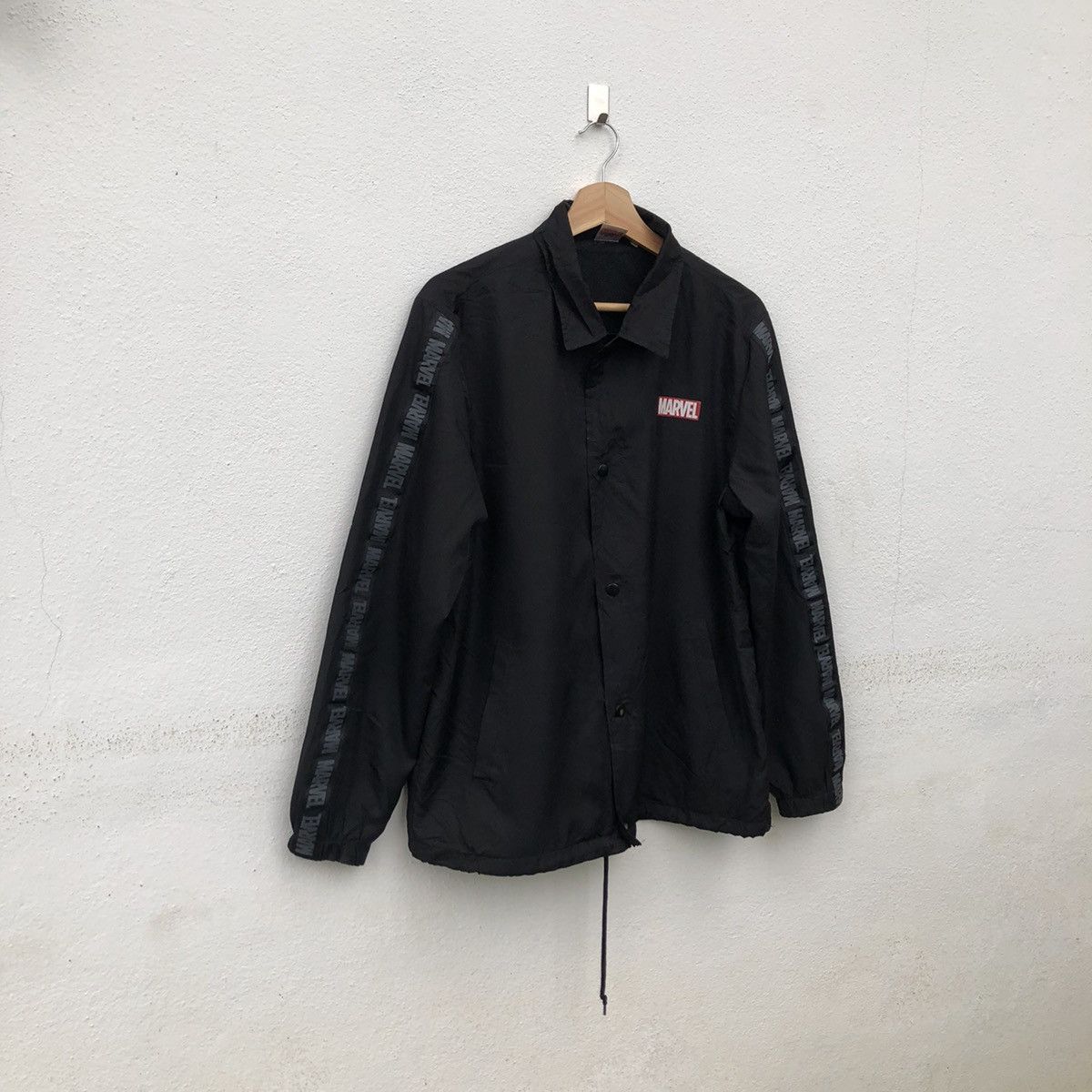 Japanese Brand MARVEL BIG LOGO BUTTON JACKET Size US L / EU 52-54 / 3 - 3 Thumbnail