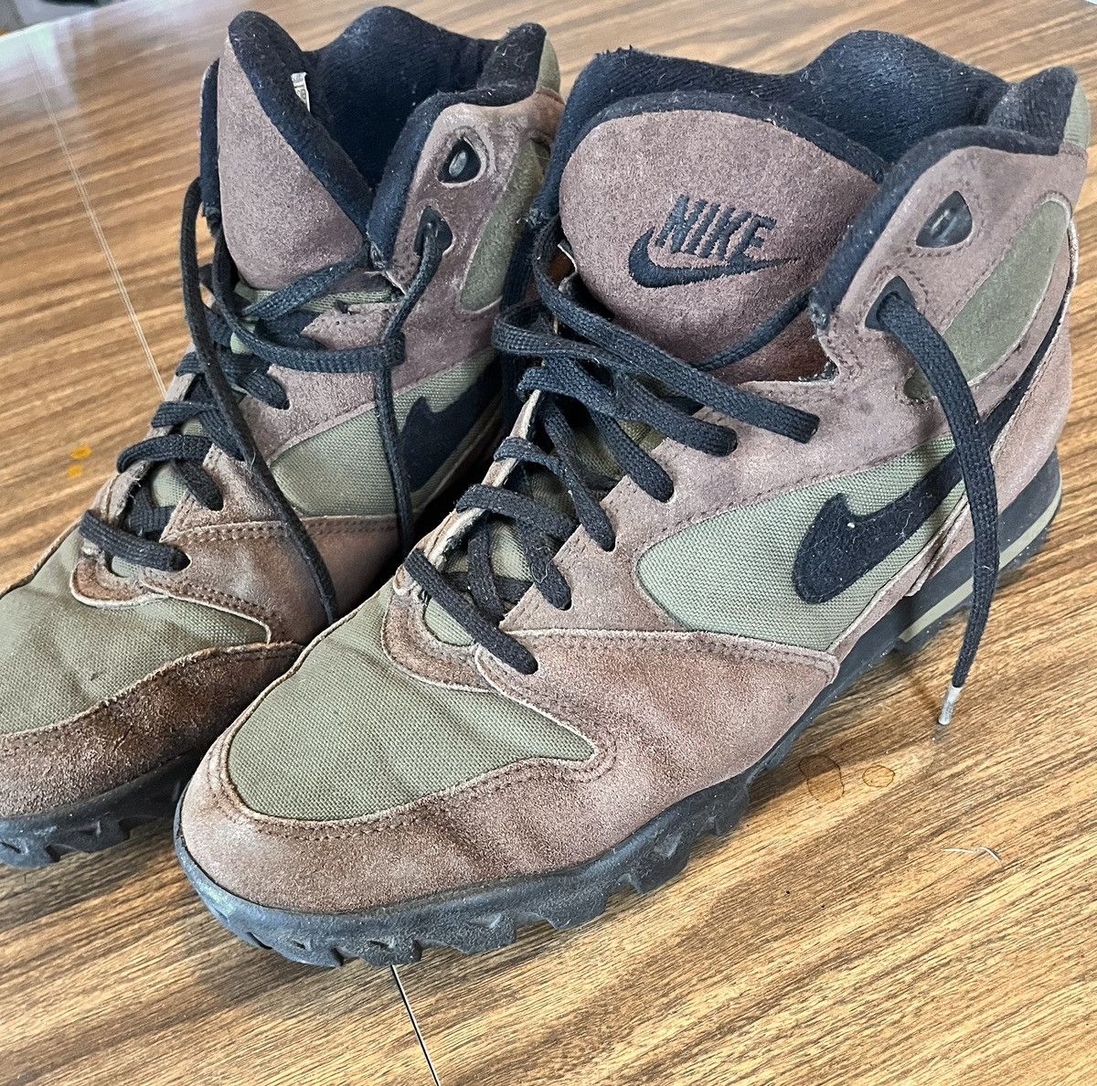 acg nike boots near me
