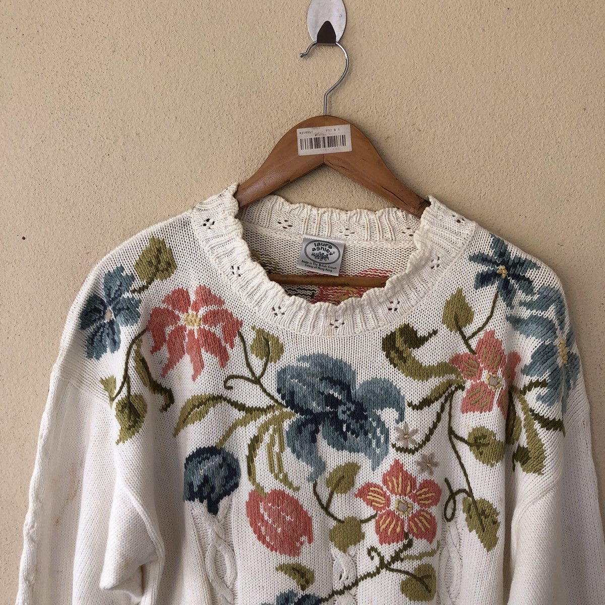 Japanese Brand VINTAGE KNITWEAR SWEATSHIRT FLORAL Size US M / EU 48-50 / 2 - 4 Thumbnail