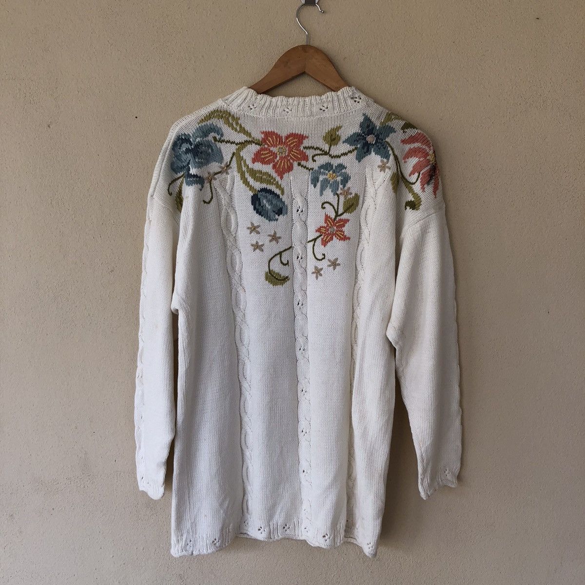 Japanese Brand VINTAGE KNITWEAR SWEATSHIRT FLORAL Size US M / EU 48-50 / 2 - 9 Thumbnail
