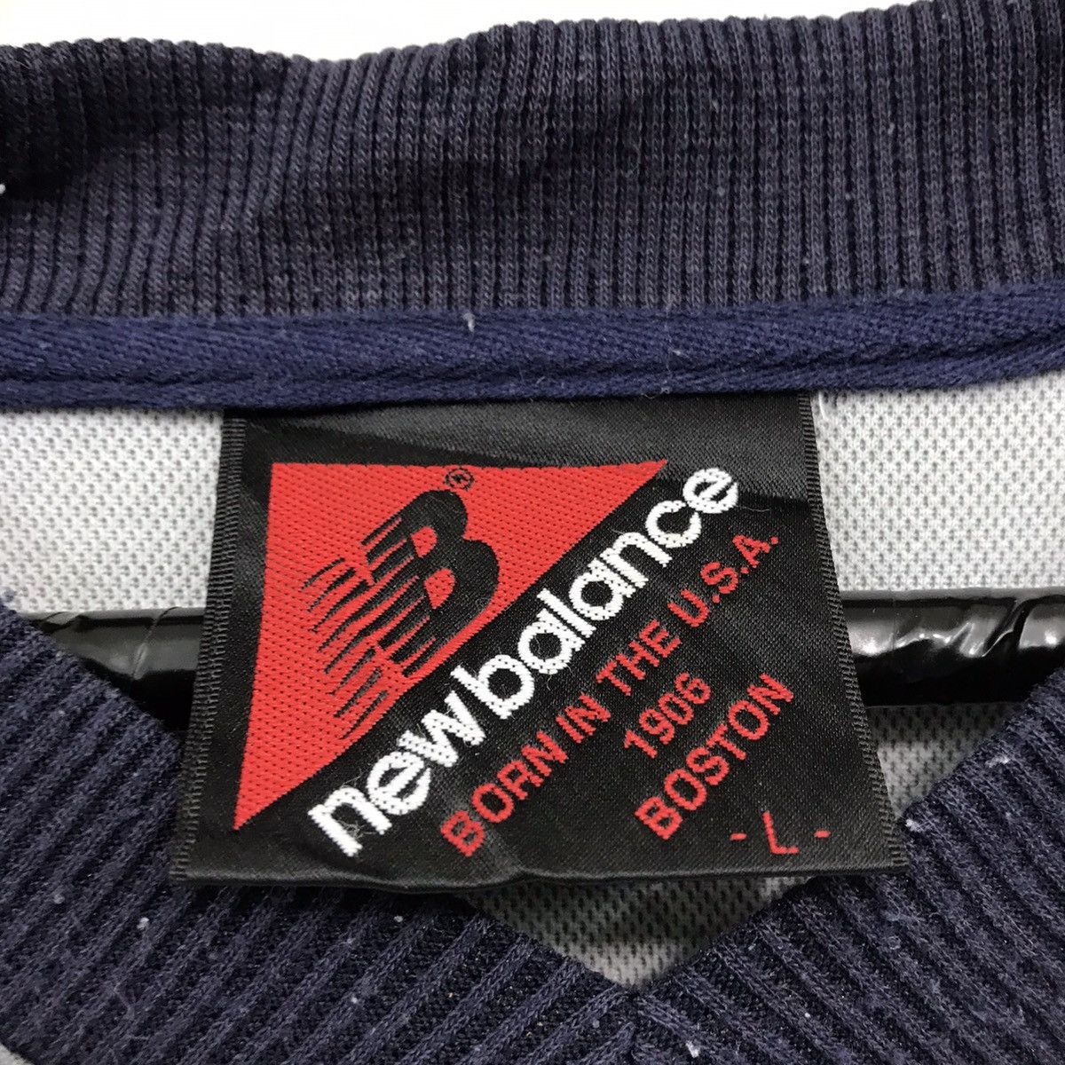 New Balance Vintage New Balance Big Logo Spellout Size US M / EU 48-50 / 2 - 6 Thumbnail