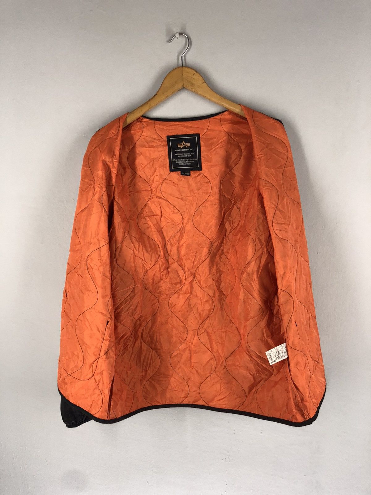 Alpha Industries 🔥ALPHA INDUSTRIES QUILTED LINER JACKET Size US M / EU 48-50 / 2 - 7 Thumbnail