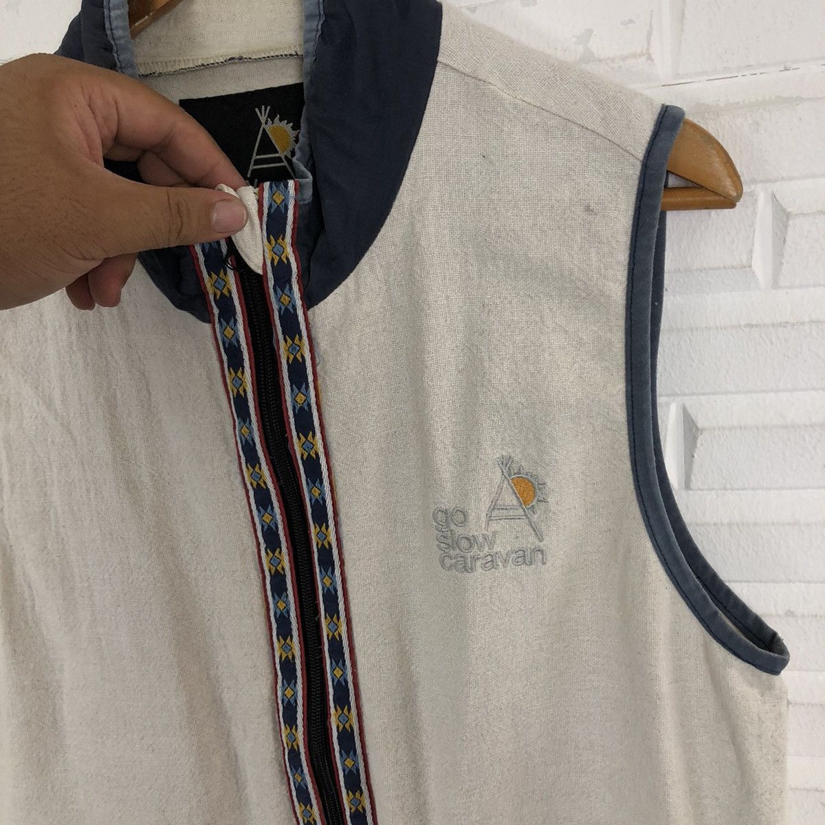 go slow caravan TANKTOP SLEEVELESS GO SLOW CARAVAN MULTI COLOUR RARE DESIGN Size US XL / EU 56 / 4 - 5 Thumbnail