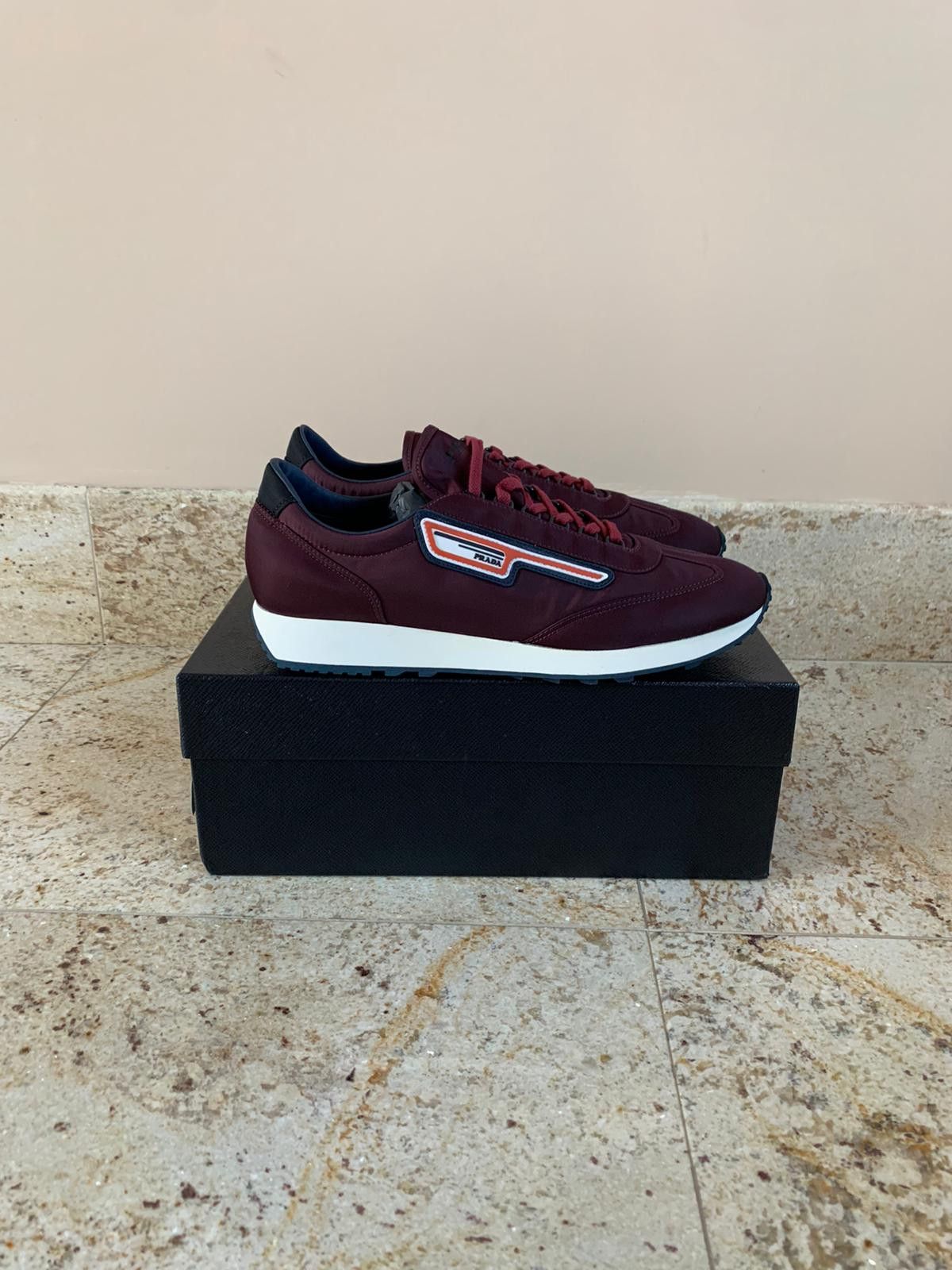 Milano Trainer in Granato