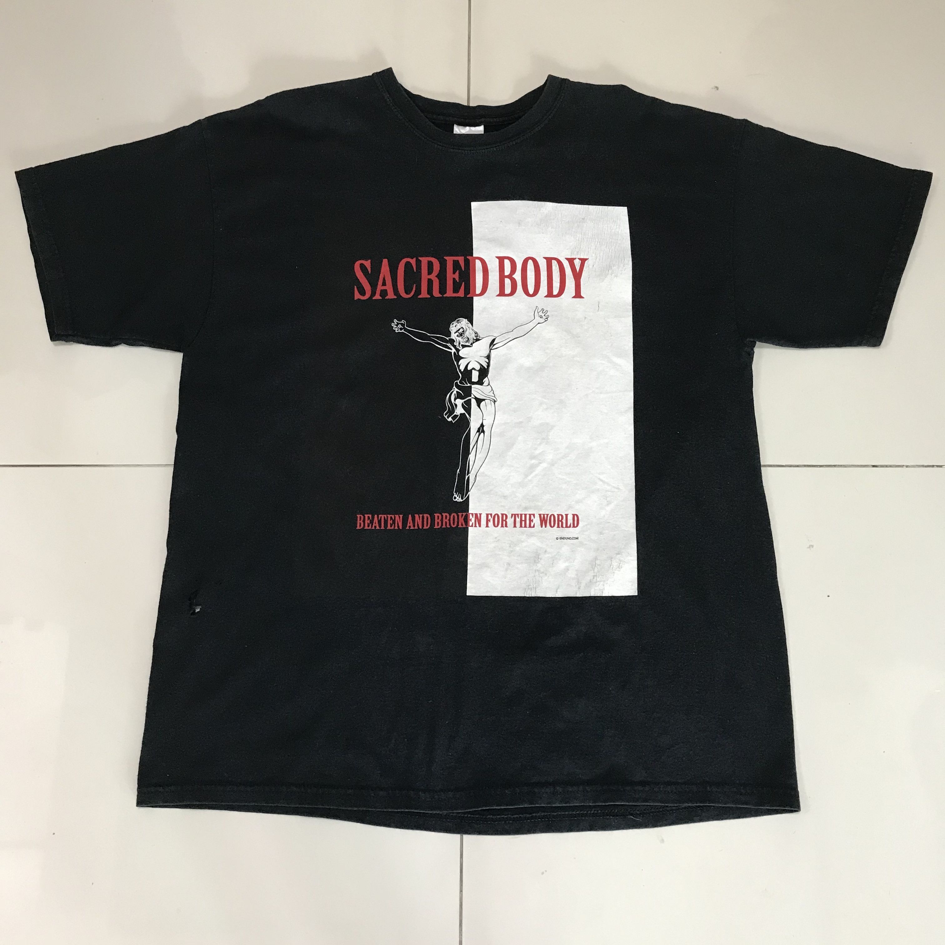 Vintage Vintage Y2K Jesus Sacred Body God Jesus Holy Bible Tee XL Size US XL / EU 56 / 4 - 2 Thumbnail