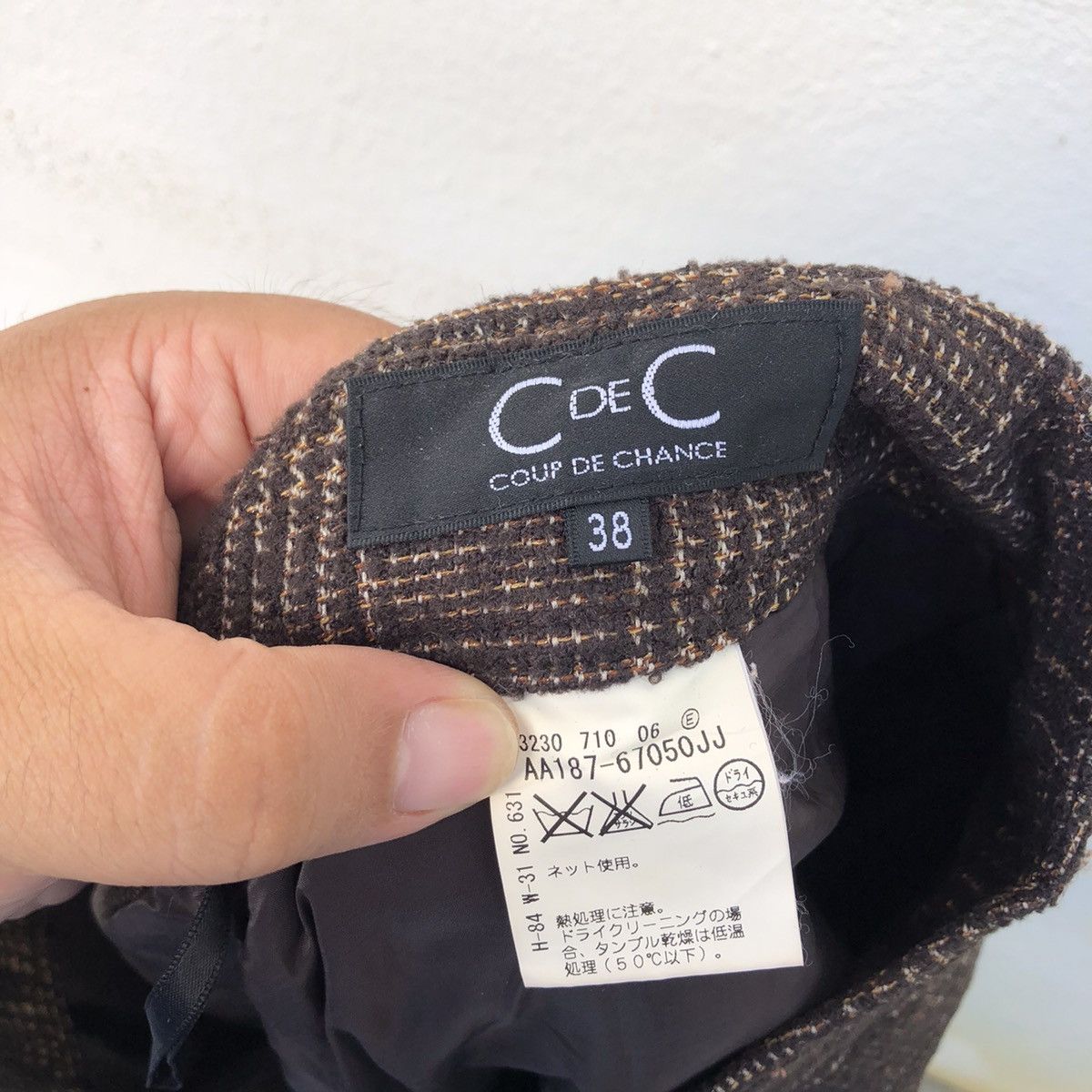 Japanese Brand COUP DE CHANCE WOOL SHORT PANTS NICE DESIGN Size US 30 / EU 46 - 10 Thumbnail