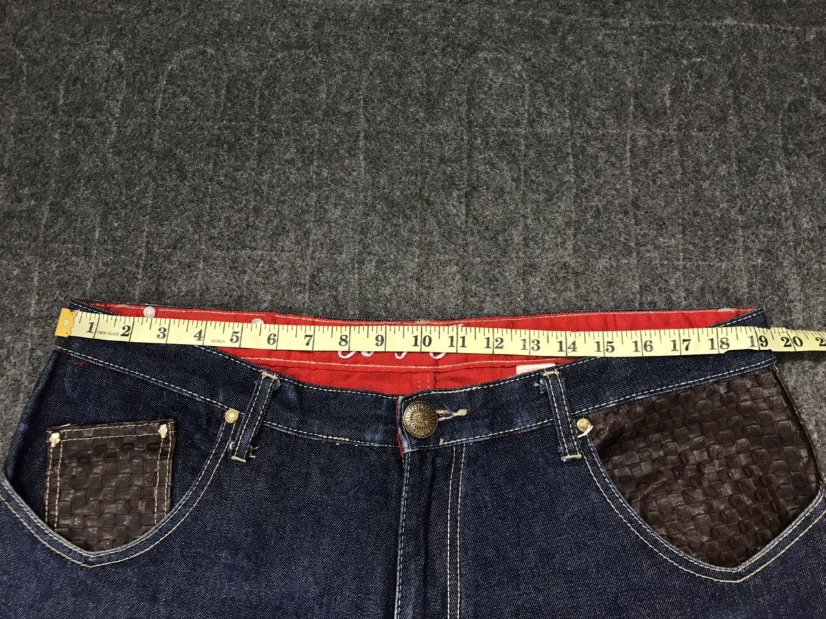 Japanese Brand Kanji Jeans Loose Fit Leather Pocket Design Size US 39 - 16 Thumbnail