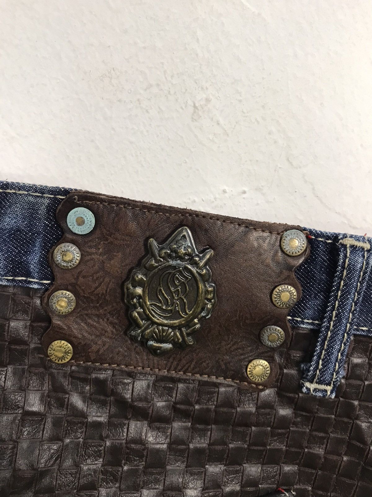 Japanese Brand Kanji Jeans Loose Fit Leather Pocket Design Size US 39 - 12 Thumbnail