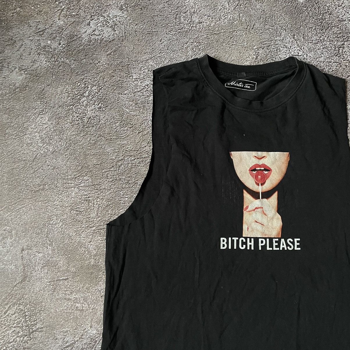 Vintage Vintage Y2K Graphic Tank Top Black Streetwear Funny Print L Size US L / EU 52-54 / 3 - 4 Thumbnail