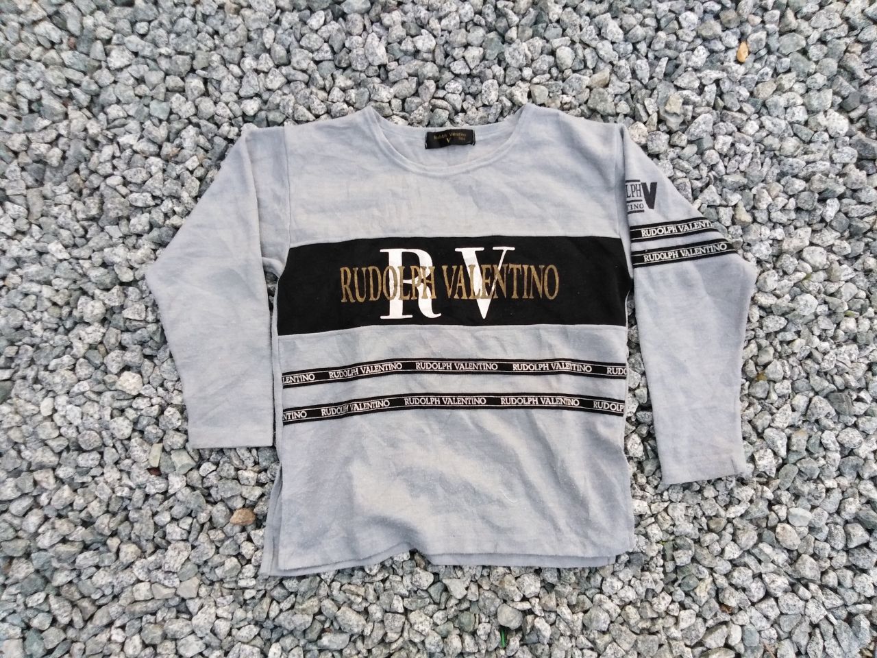 Valentino RUDOLPH VALENTINO SPELL OUT SWEATSHIRT Size US S / EU 44-46 / 1 - 1 Thumbnail