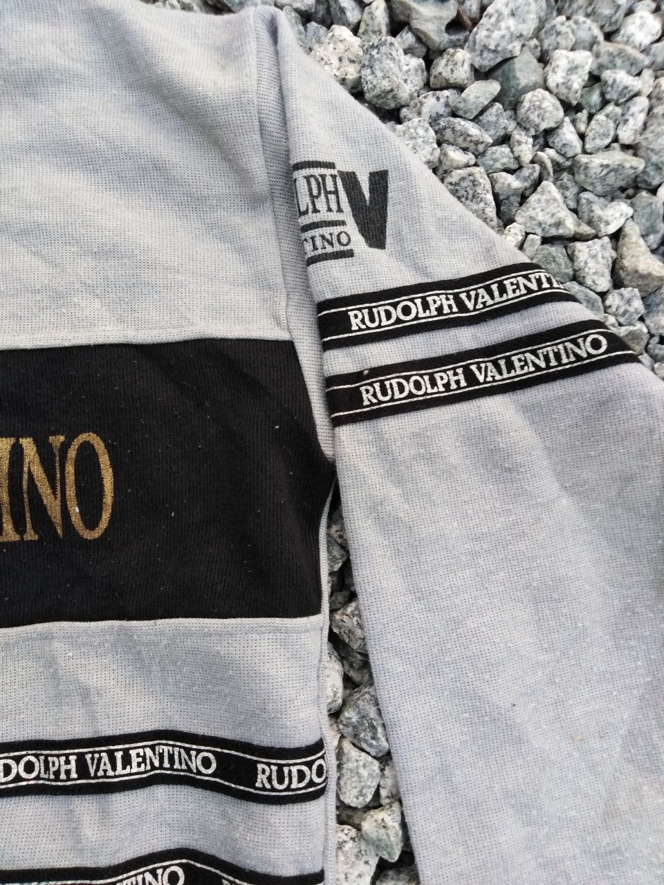 Valentino RUDOLPH VALENTINO SPELL OUT SWEATSHIRT Size US S / EU 44-46 / 1 - 6 Thumbnail