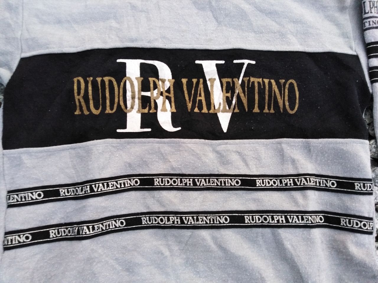 Valentino RUDOLPH VALENTINO SPELL OUT SWEATSHIRT Size US S / EU 44-46 / 1 - 3 Thumbnail