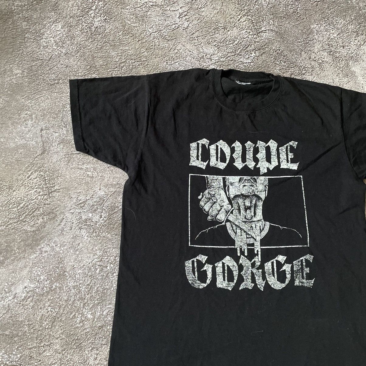 Vintage Vintage Y2K Graphic Tee Skeleton Gorge Punk Grunge Cropped M Size US M / EU 48-50 / 2 - 4 Thumbnail
