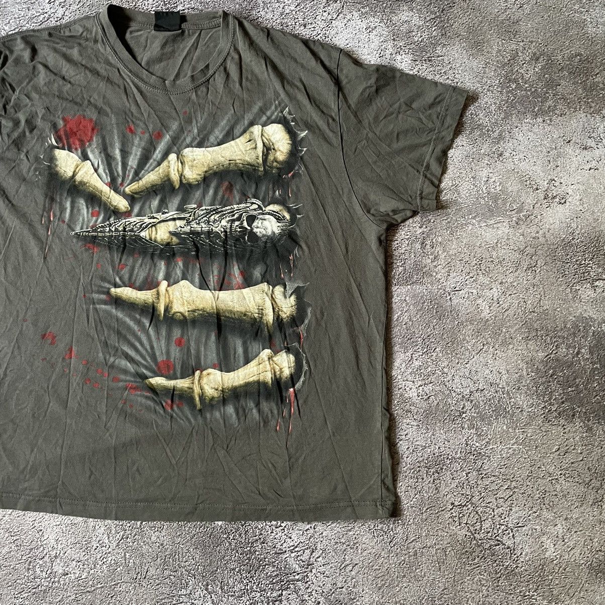 Vintage Vintage Y2K Thrashed Skeleton Graphic Tee Grunge Relaxed XXL Size US XXL / EU 58 / 5 - 3 Thumbnail