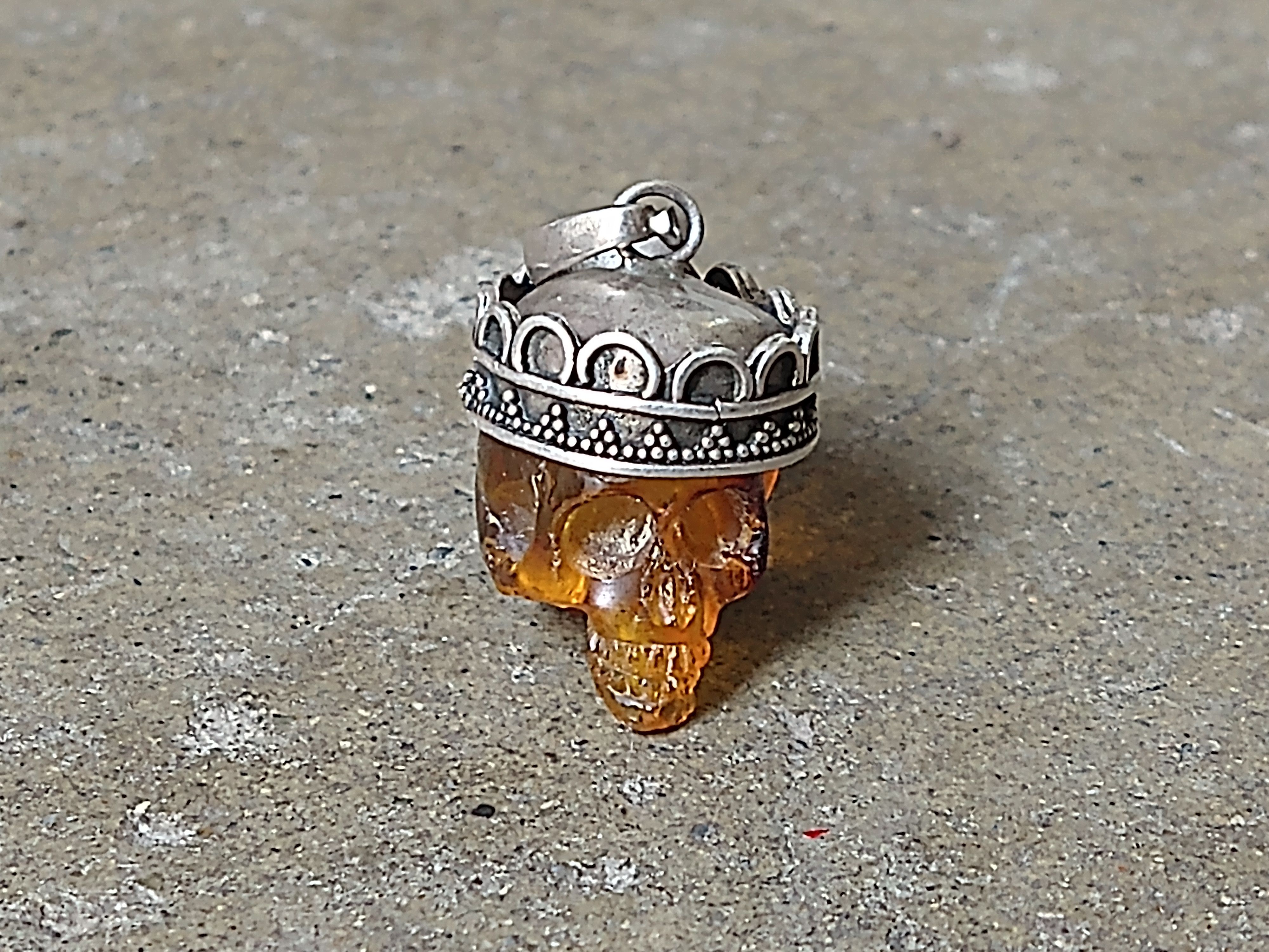 Jewelry Vintage Sterling Silver Pendant Orange Skull Crown Size ONE SIZE - 3 Thumbnail