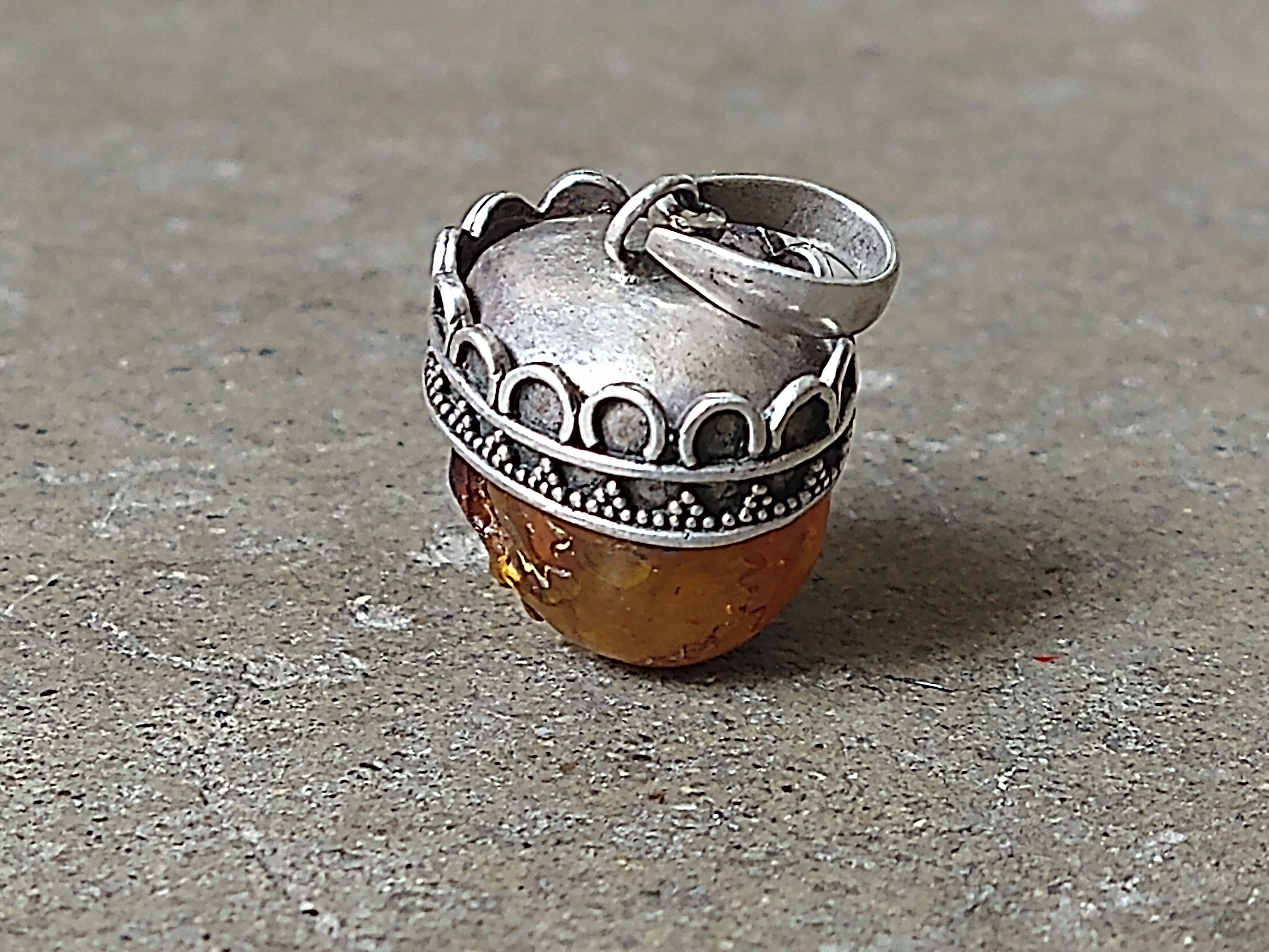 Jewelry Vintage Sterling Silver Pendant Orange Skull Crown Size ONE SIZE - 6 Thumbnail