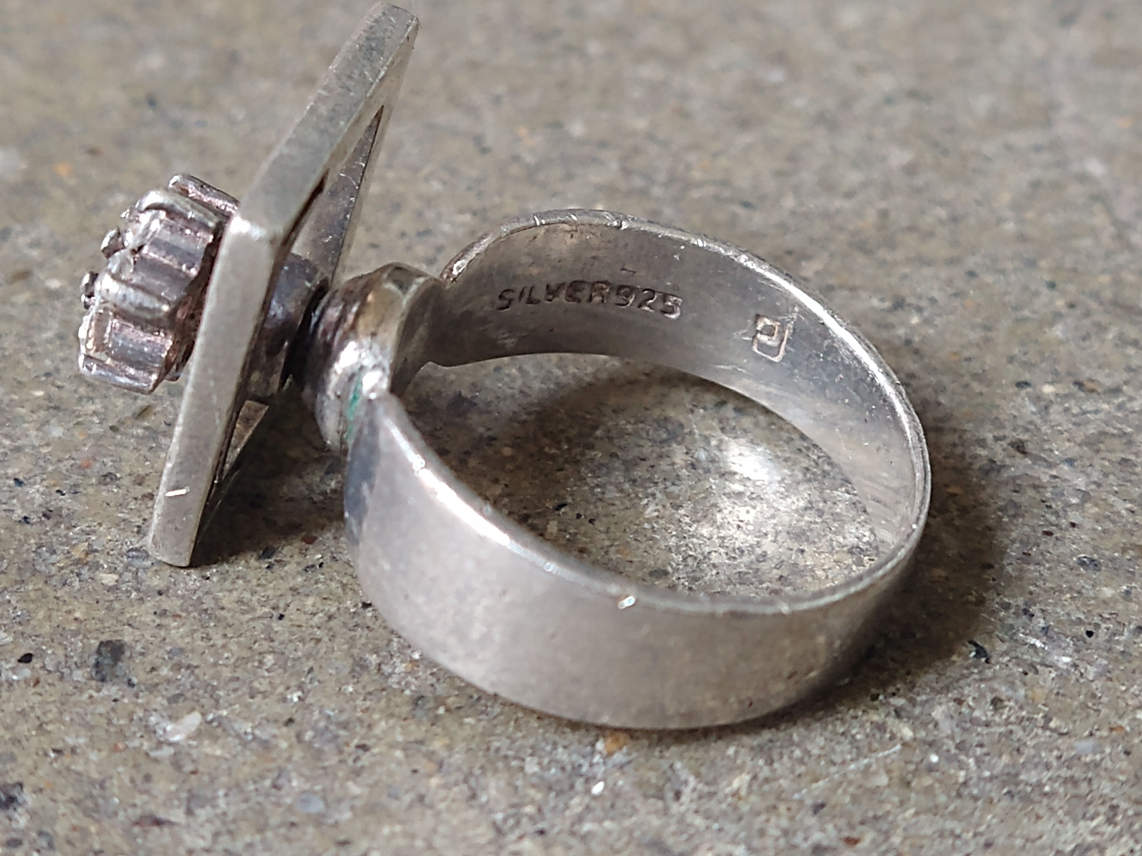 Jewelry × Vintage Vintage Sterling Silver Ring Size 7.25 CZ Modern Avant Garde Size ONE SIZE - 8 Thumbnail