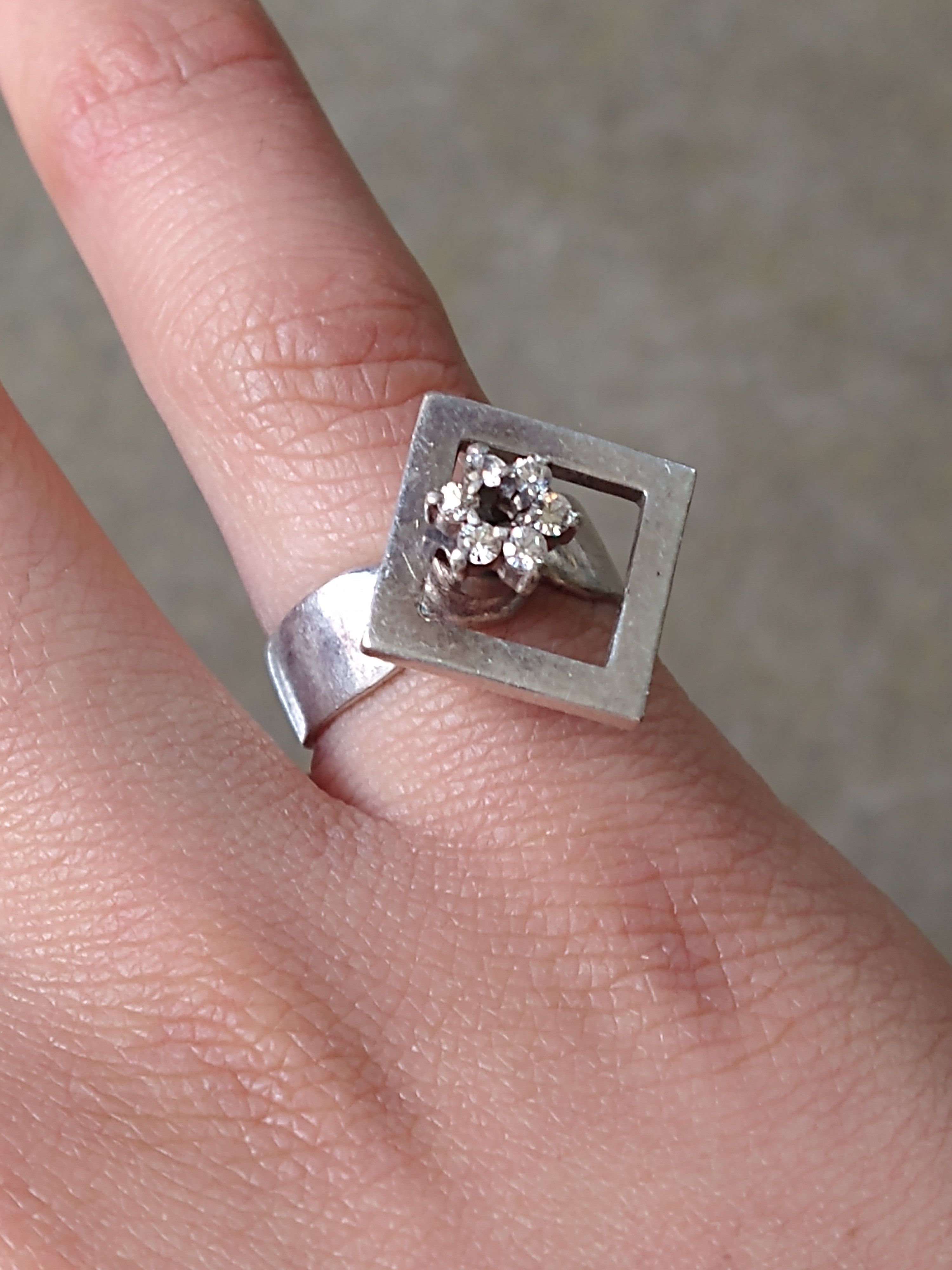 Jewelry × Vintage Vintage Sterling Silver Ring Size 7.25 CZ Modern Avant Garde Size ONE SIZE - 14 Thumbnail