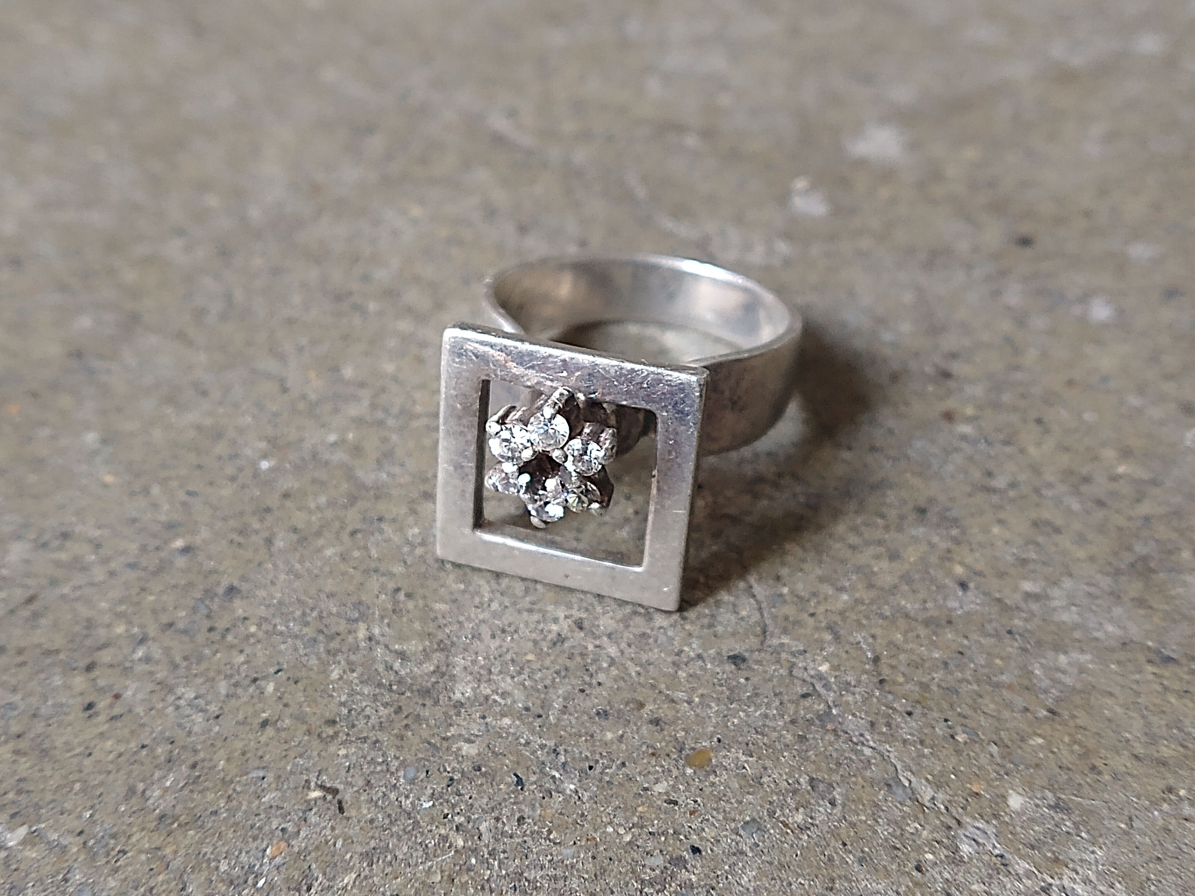 Jewelry × Vintage Vintage Sterling Silver Ring Size 7.25 CZ Modern Avant Garde Size ONE SIZE - 1 Thumbnail