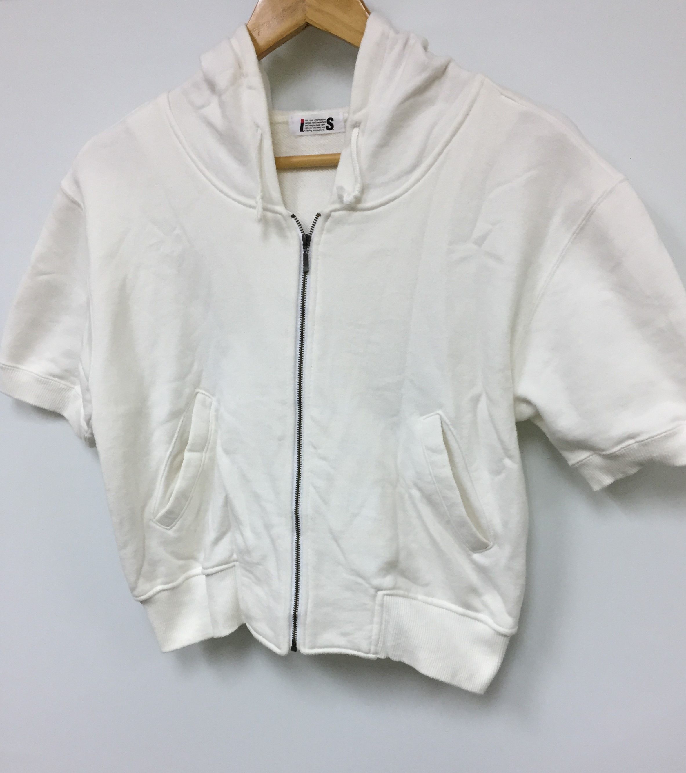 90's IS iconic logo crop hoodie