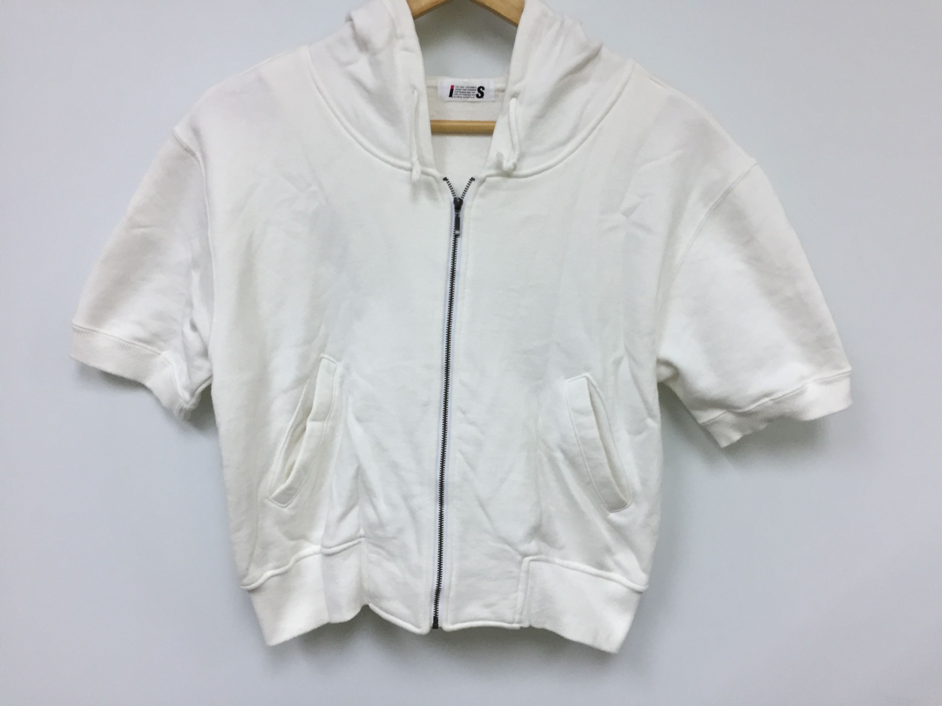 90's IS iconic logo crop hoodie