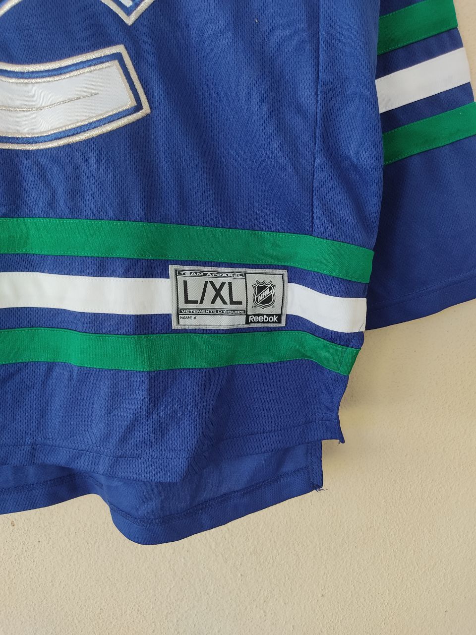 NHL × Reebok REEBOK VANCOUVER NHL TEAM JERSEYS FITS M Size US M / EU 48-50 / 2 - 5 Thumbnail