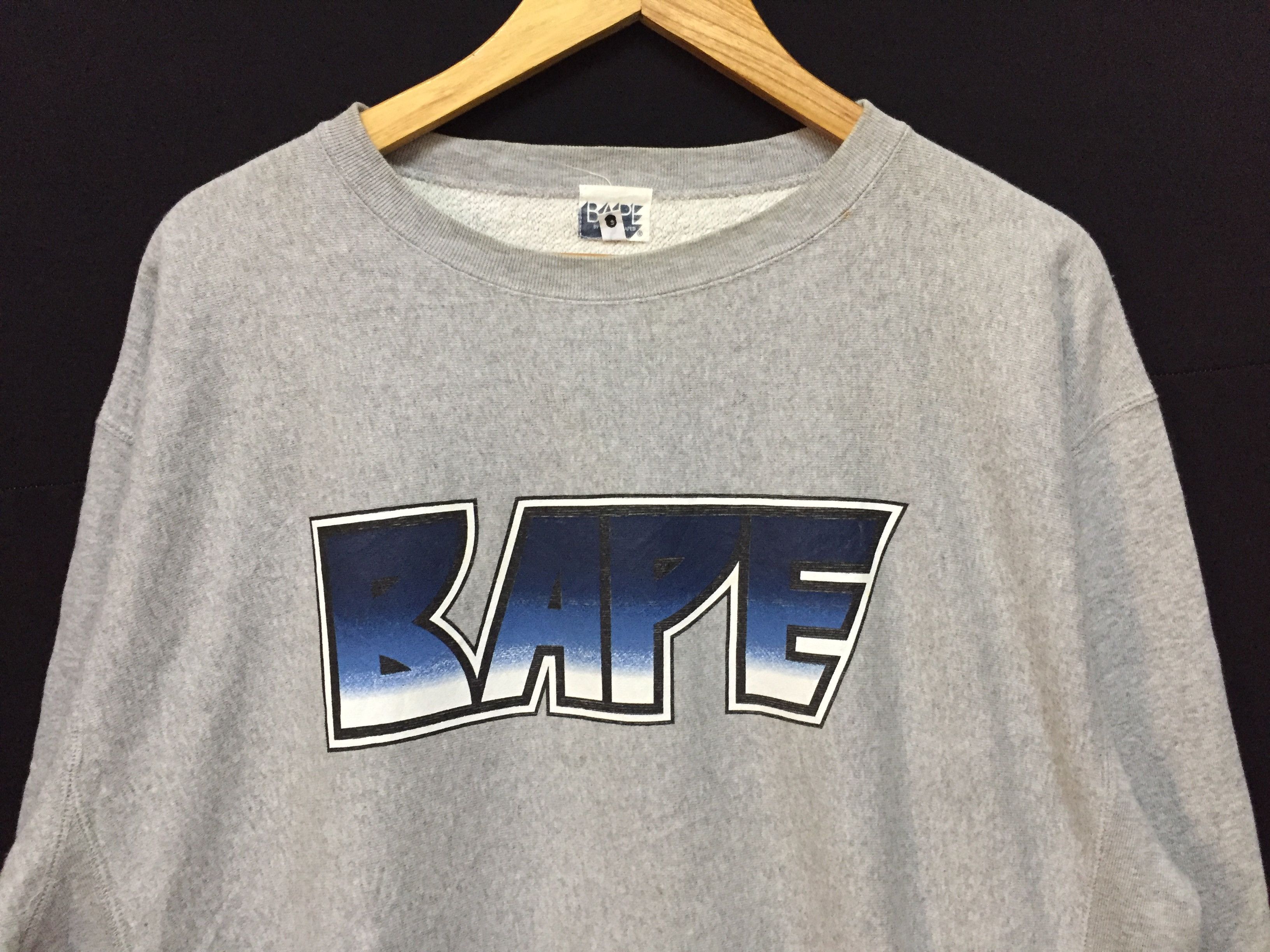 Bape Kiss Logo Crewneck (2005) Size US L / EU 52-54 / 3 - 3 Thumbnail