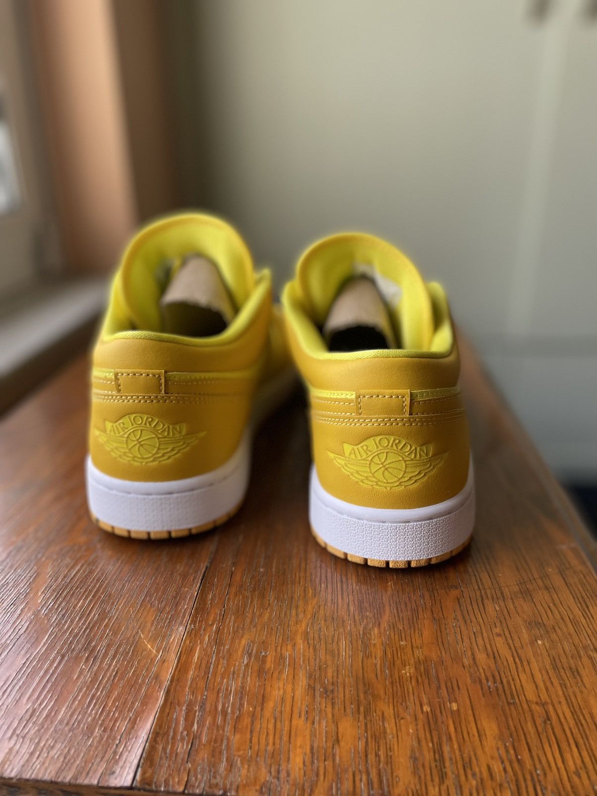 Jordan Brand Air Jordan Low 1 Yellow Strike / Pollen / White Size US 10.5 / EU 43-44 - 3 Thumbnail