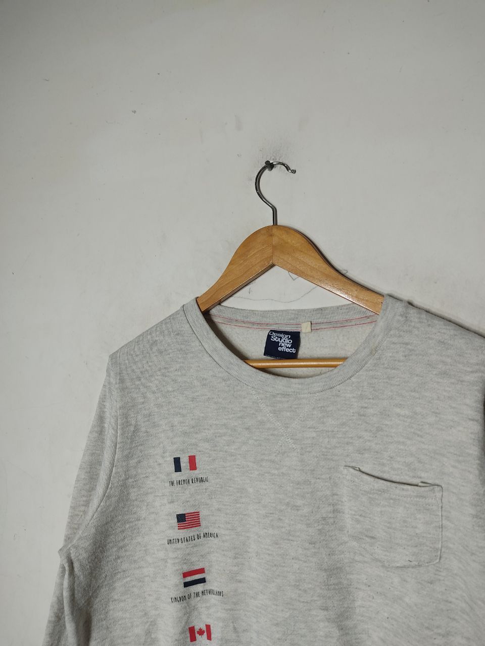 Japanese Brand × Vintage DESIGN STUDIO NEW EFFECT MULTIFLAG SWEATSHIRT Size US M / EU 48-50 / 2 - 4 Thumbnail